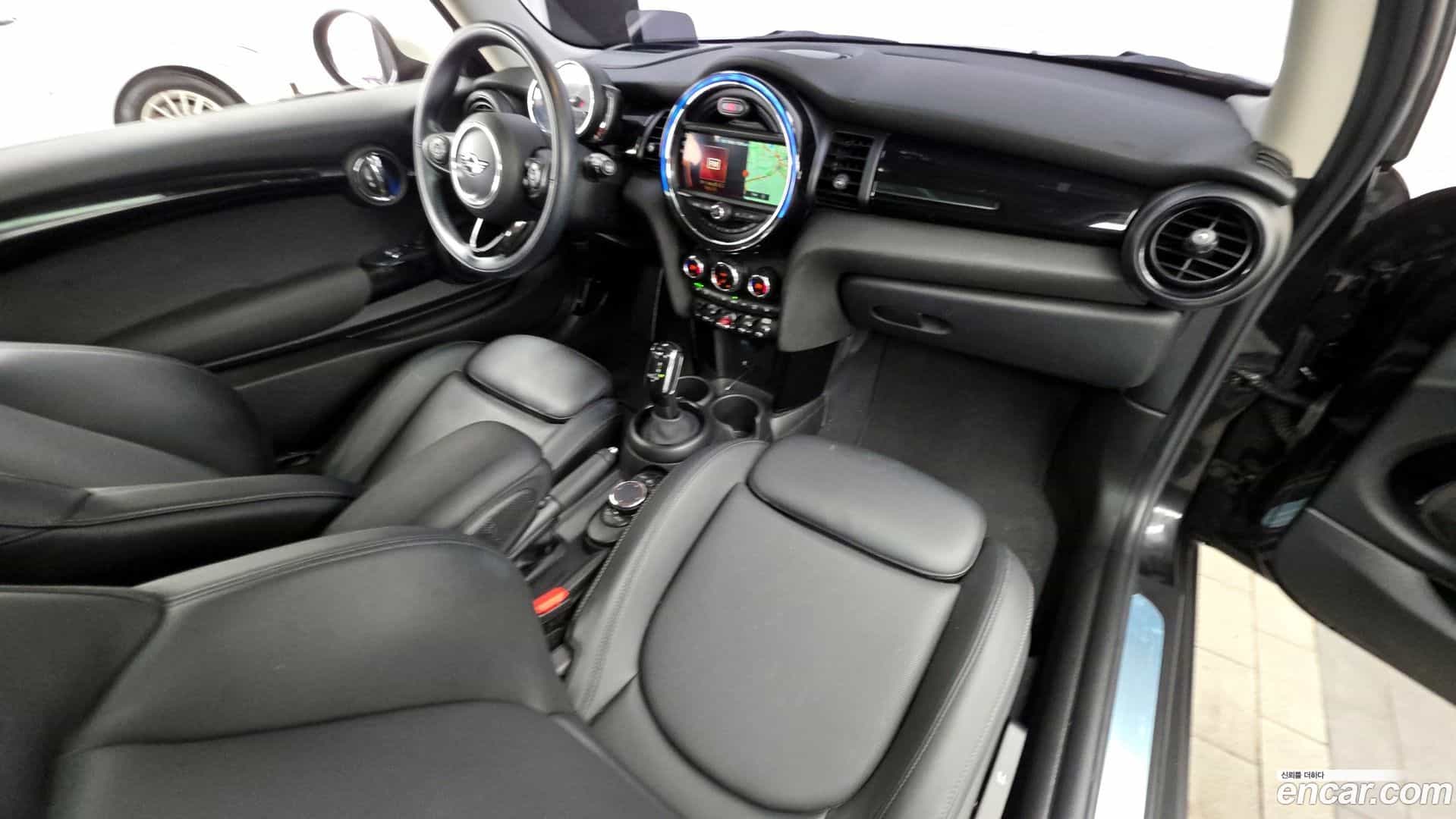 Cooper Mini 2019.3-INNER-007
