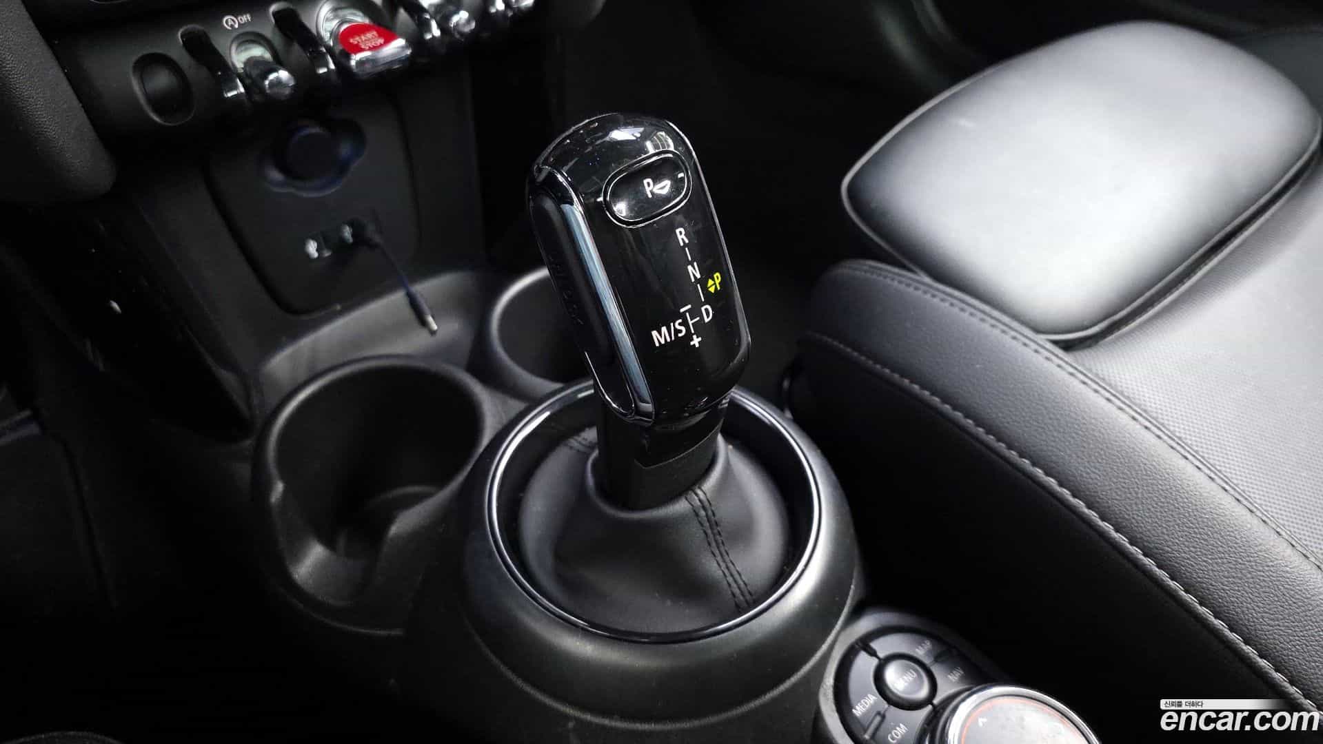 Cooper Mini 2019.3-INNER-009