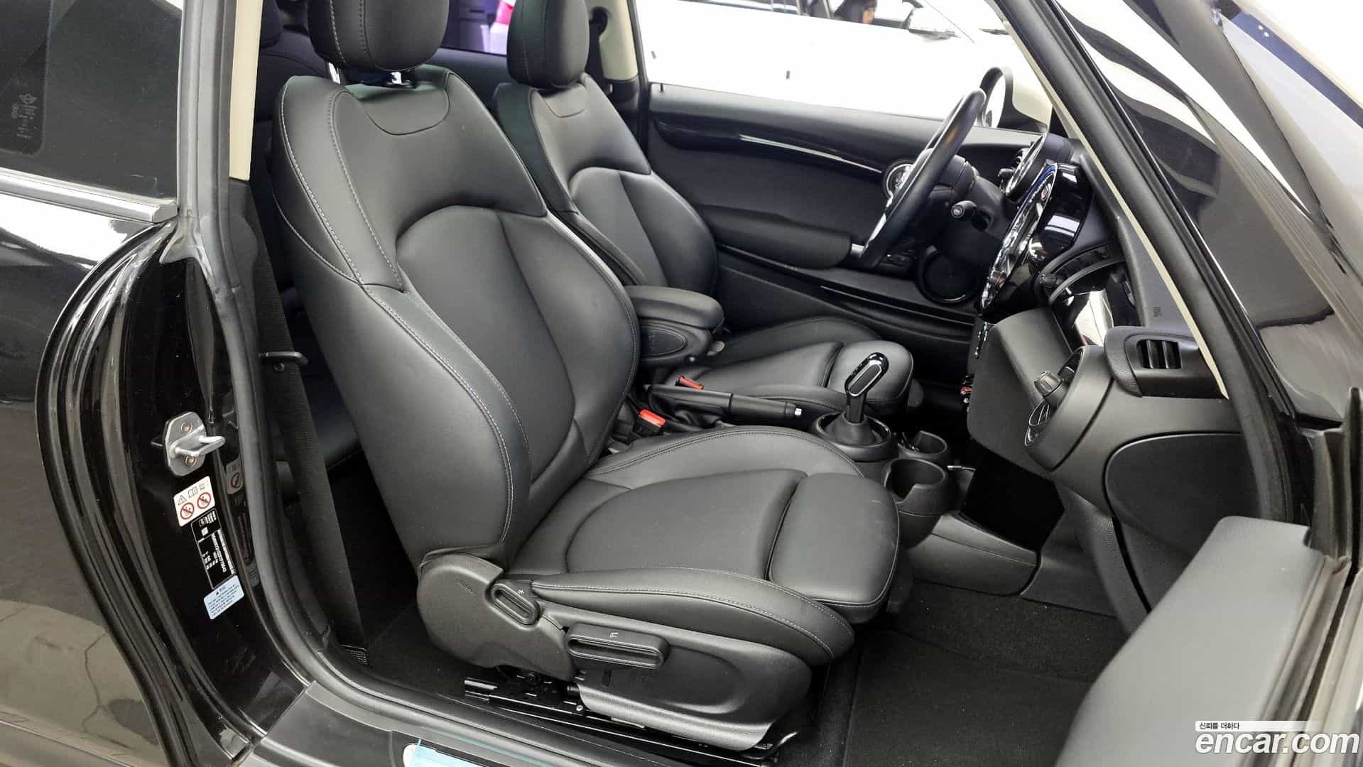 Cooper Mini 2019.3-OPTION-015