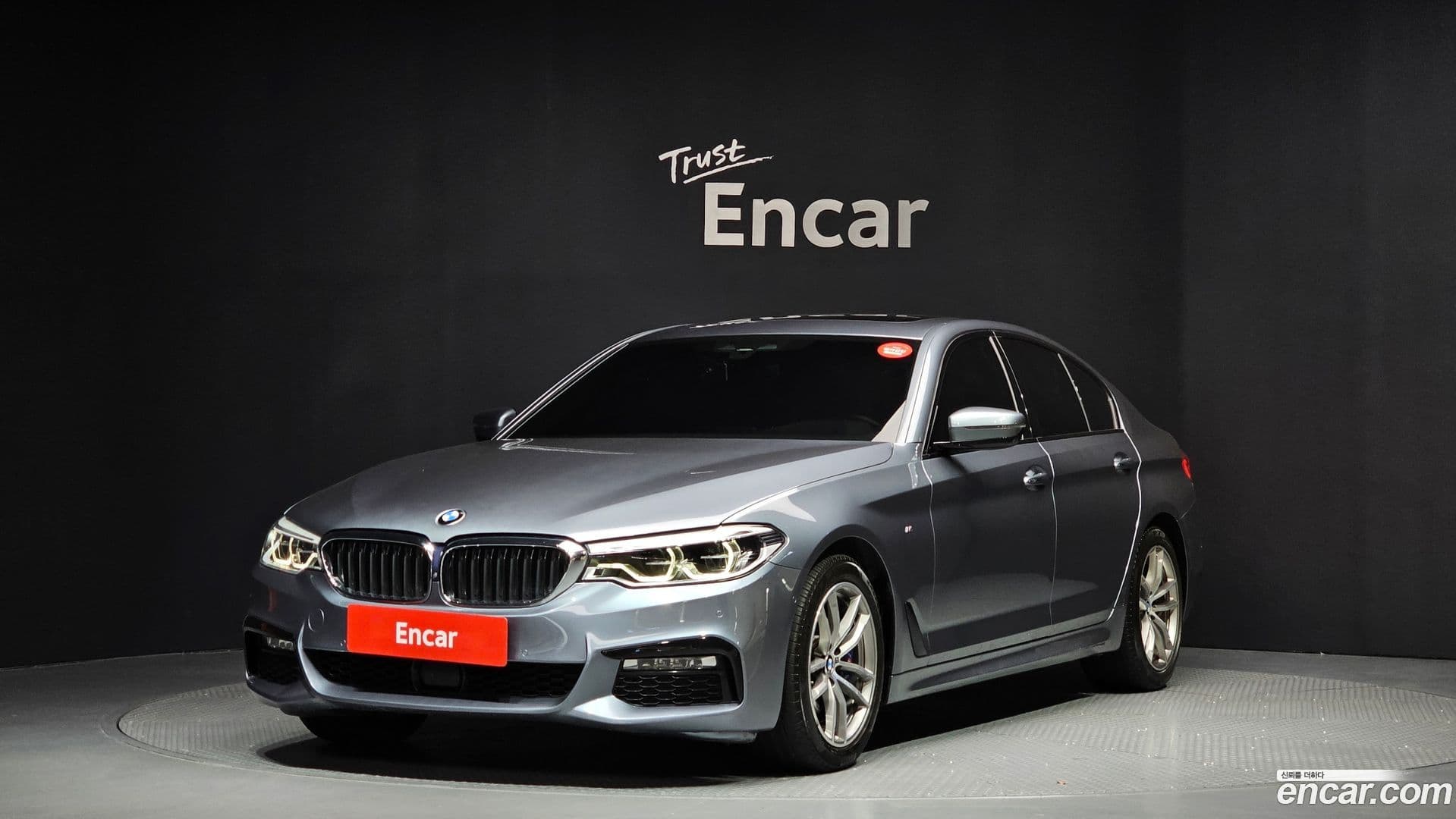 Main__Slider__Photo:5-Series BMW 2017.9-0