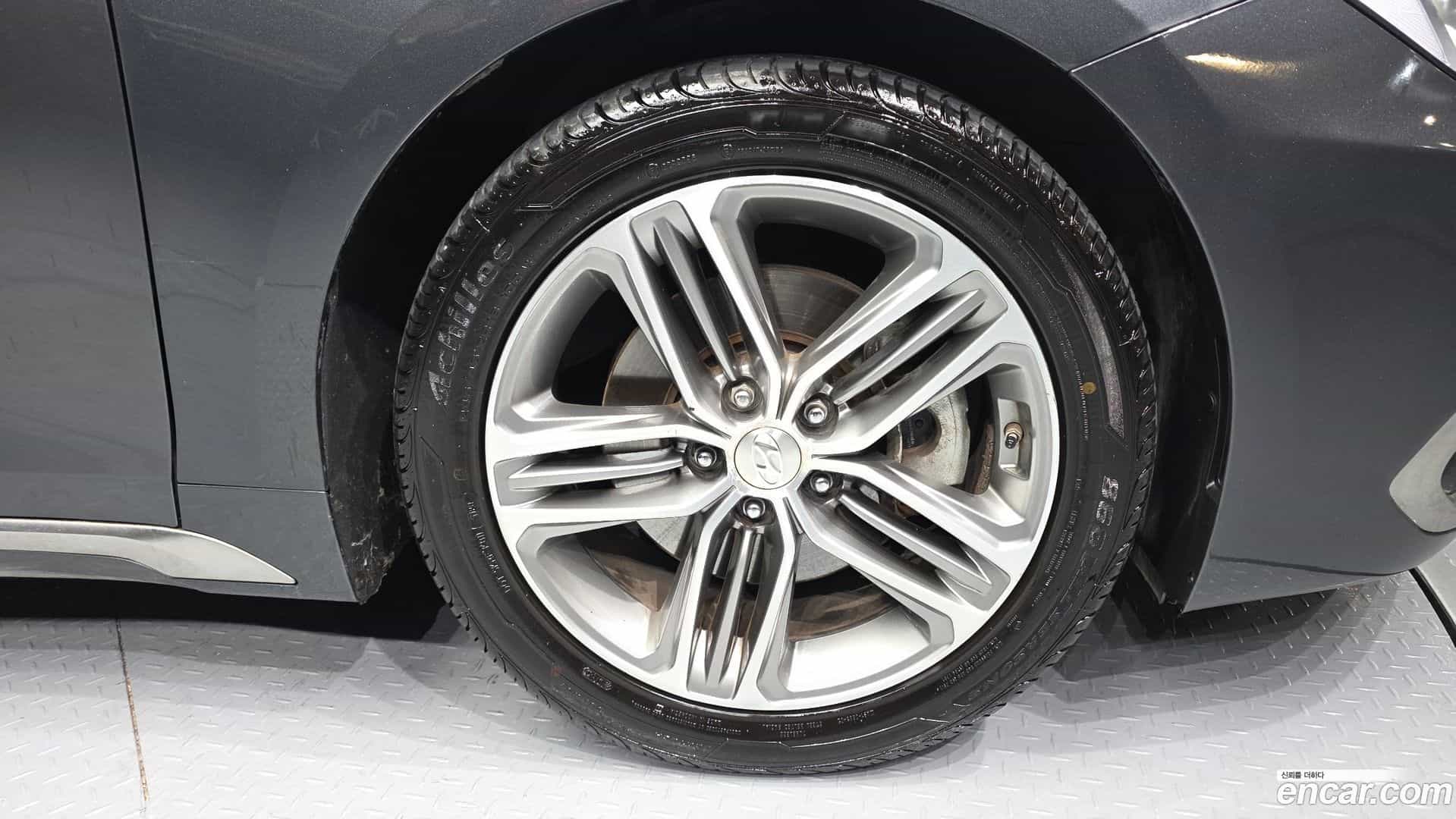 Grandeur Hyundai 2017.11-OUTER-005