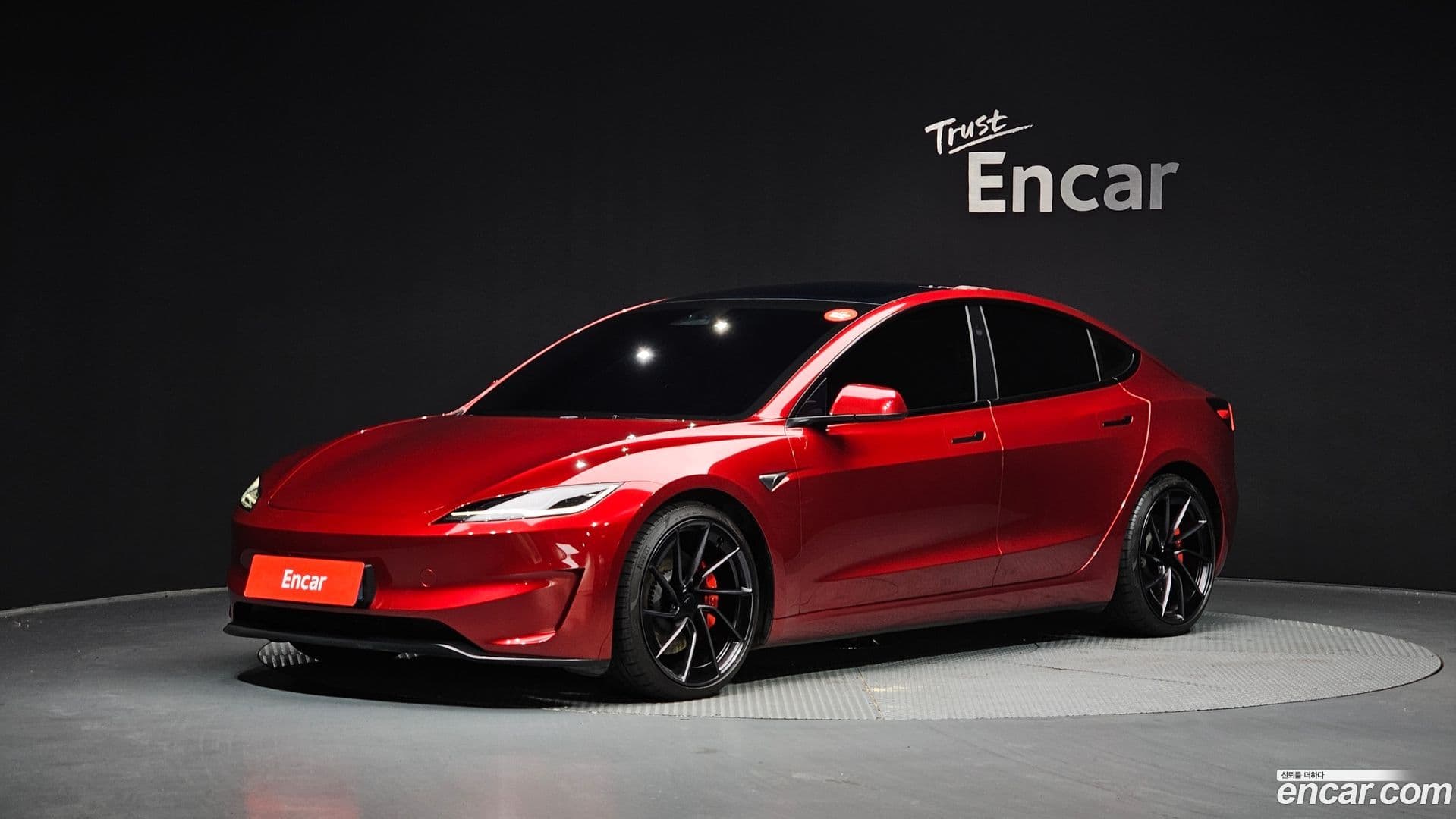 Main__Slider__Photo:Model 3 Tesla 2024.10-0