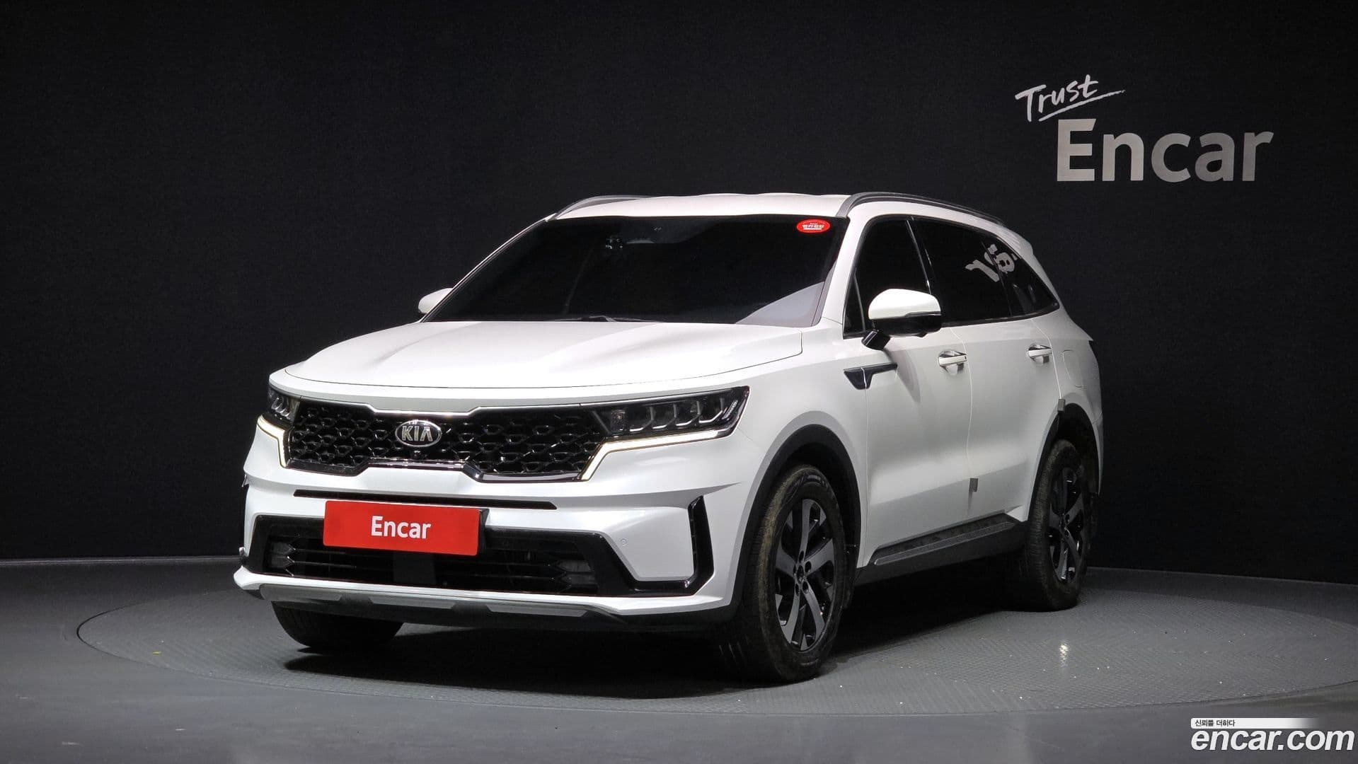 Main__Slider__Photo:Sorento Kia 2021.5-0