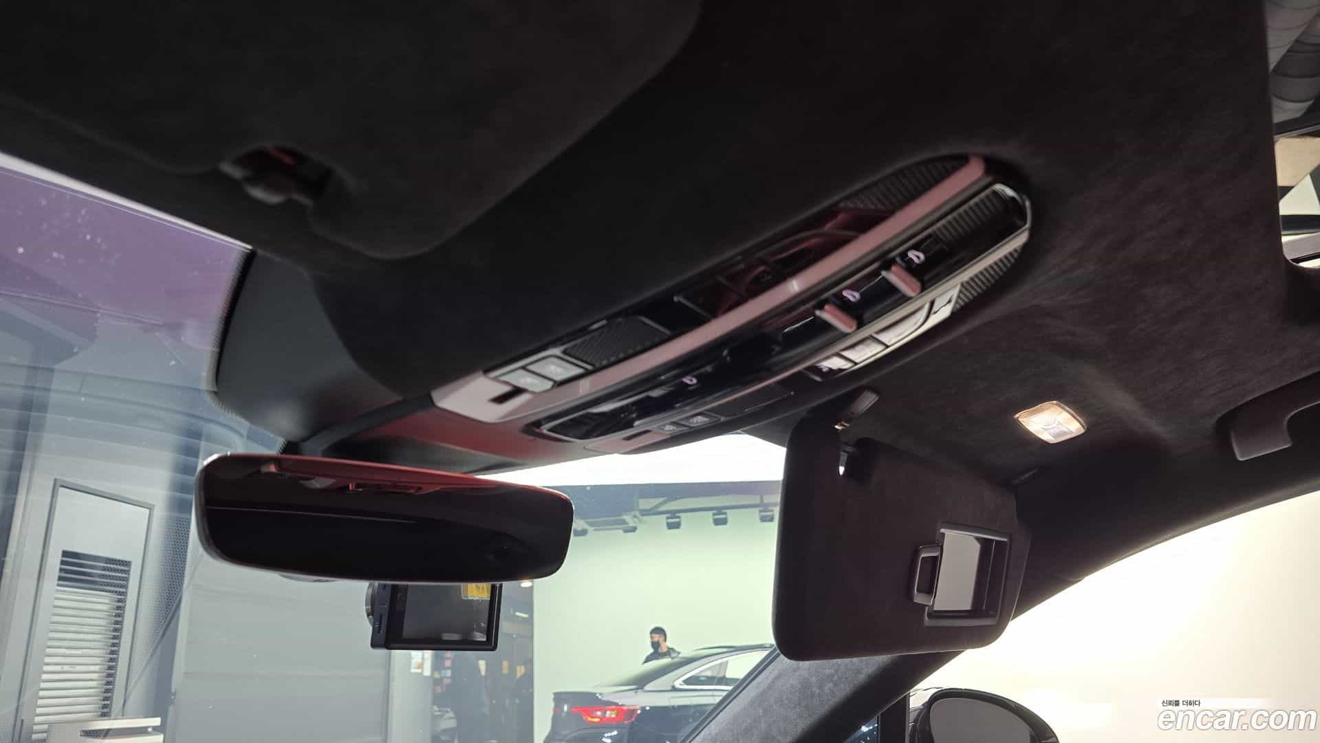 Panamera Porsche 2019.6-OPTION-021
