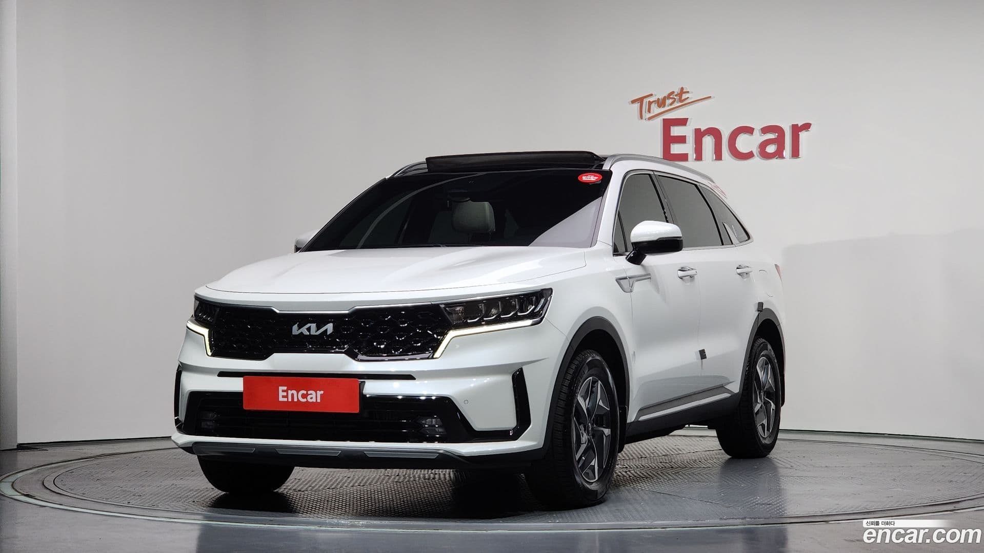 Main__Slider__Photo:Sorento Kia 2022.6-0