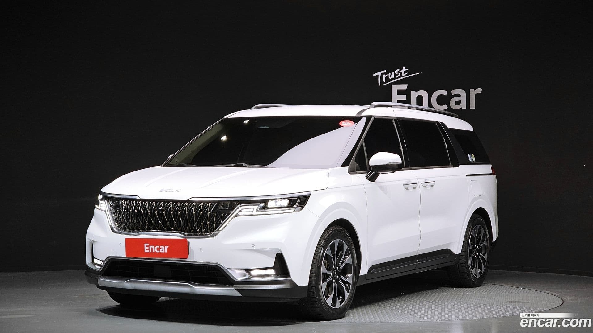 Main__Slider__Photo:Canival Kia 2021.6-0