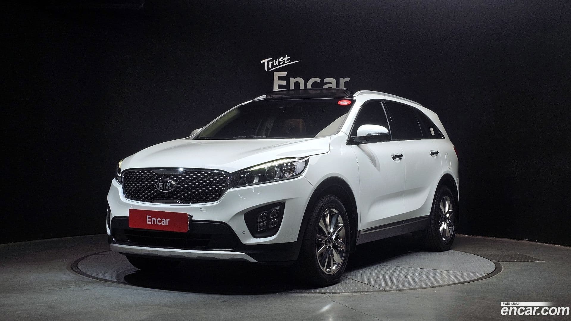 Main__Slider__Photo:Sorento Kia 2016.7-0