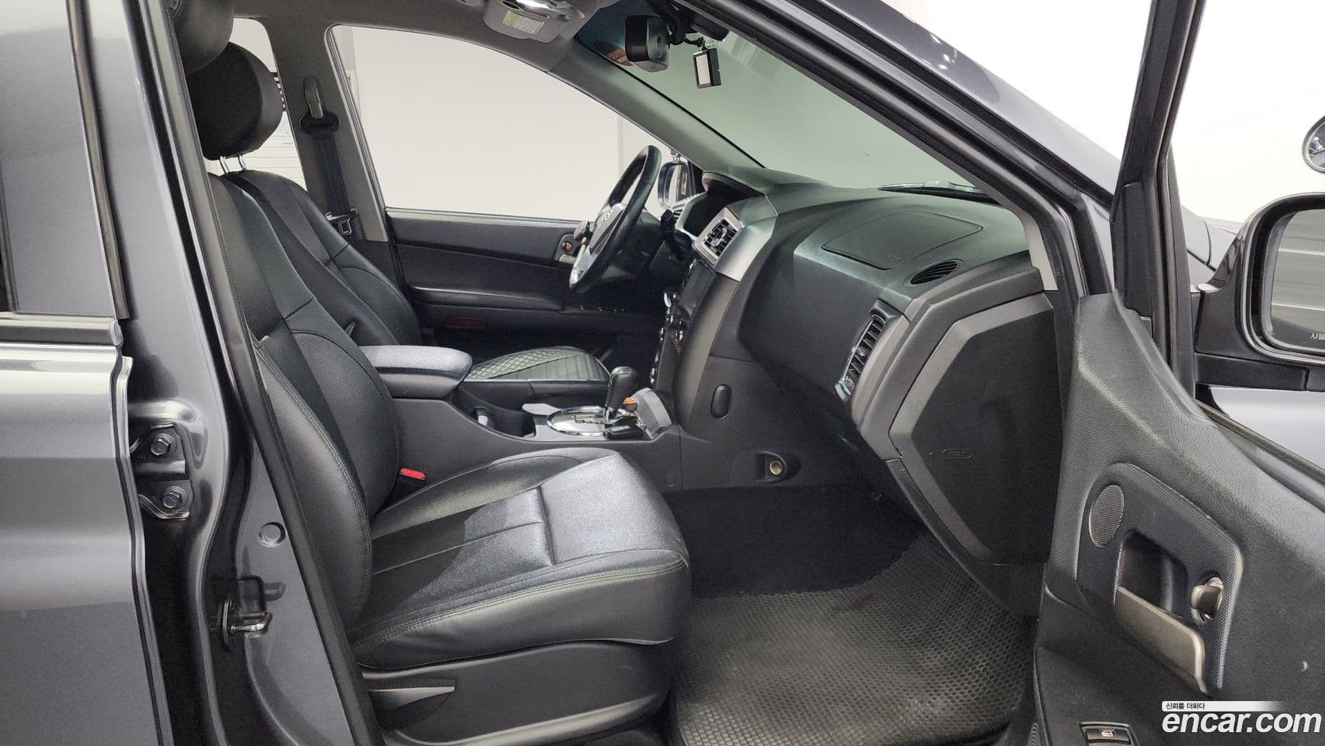 Main__Slider__Photo:KORANDO KG Mobility 2016.6-11