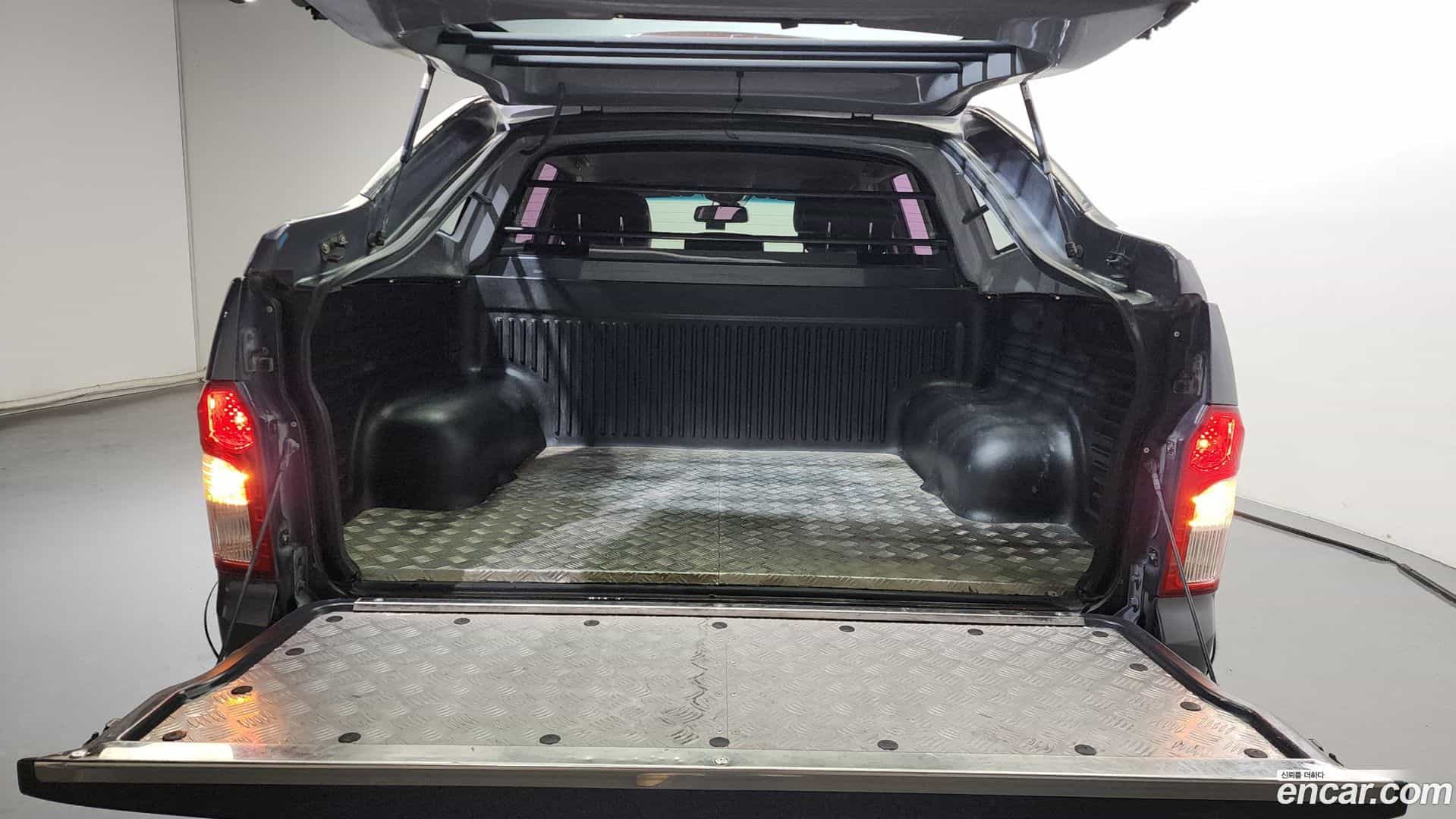 KORANDO KG Mobility 2016.6-OPTION-024