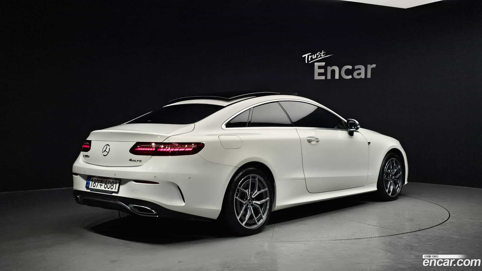E-Class Mercedes-Benz 2022.3-OUTER-002