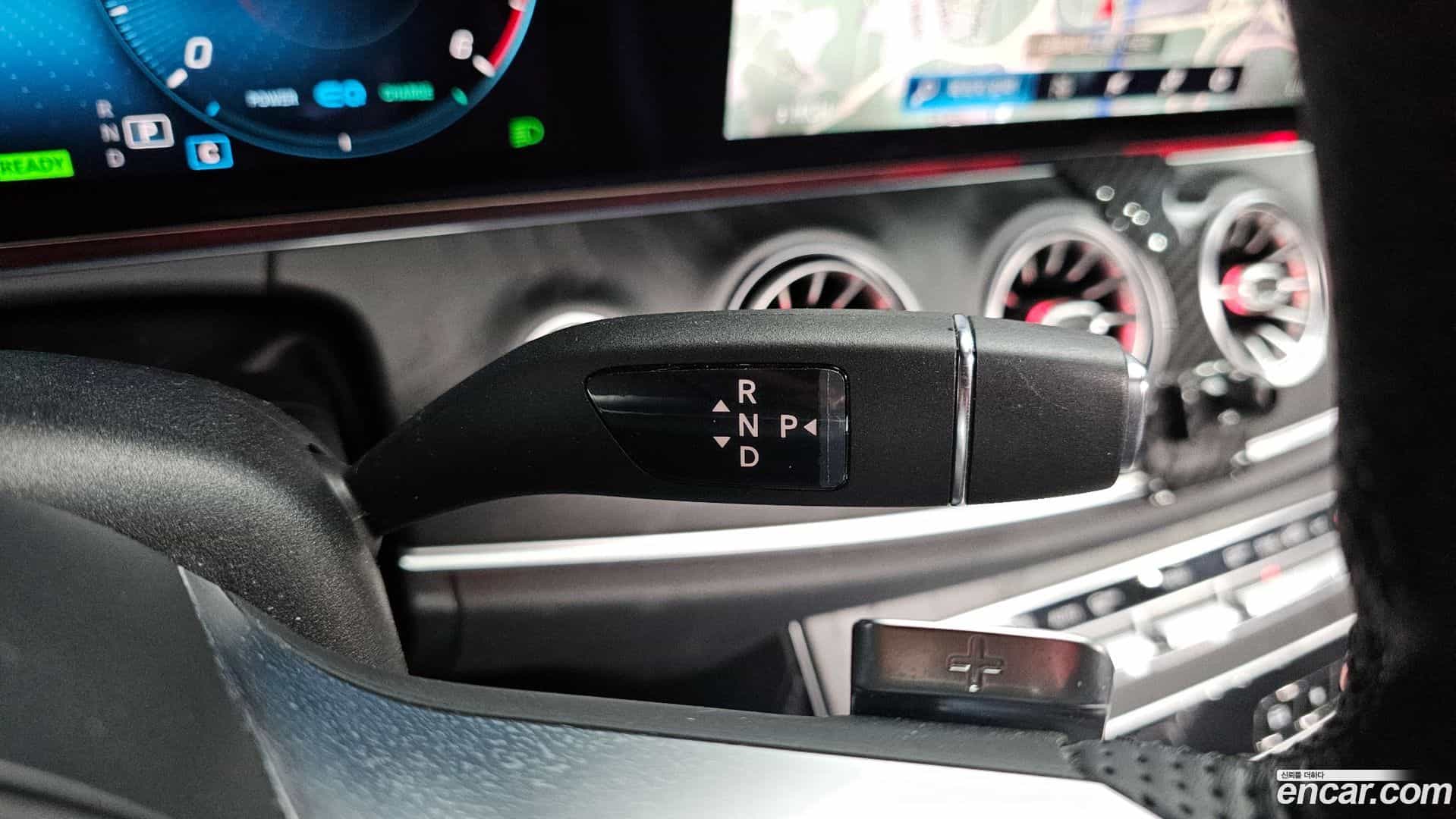 E-Class Mercedes-Benz 2022.3-INNER-009