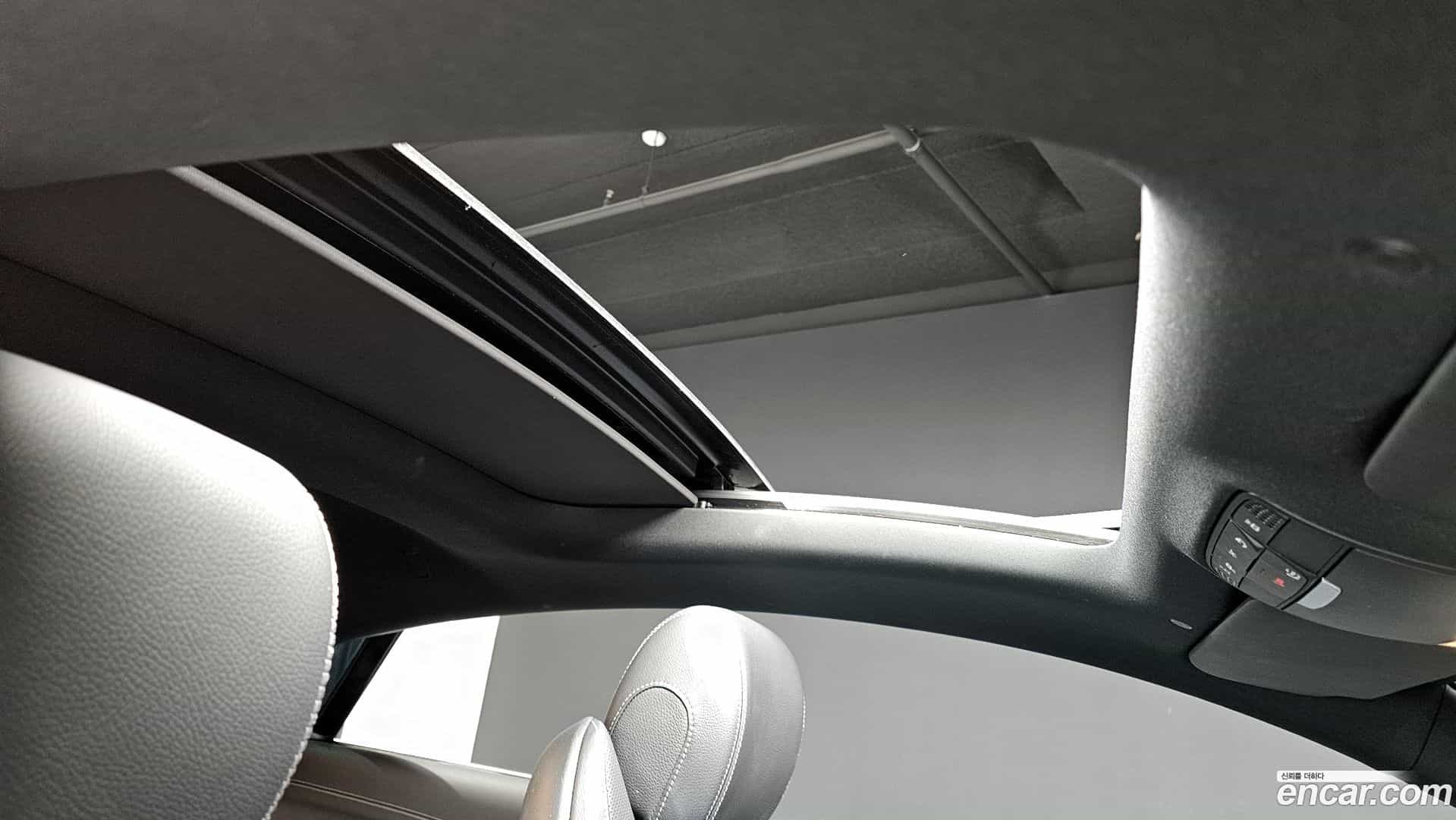 E-Class Mercedes-Benz 2022.3-OPTION-023
