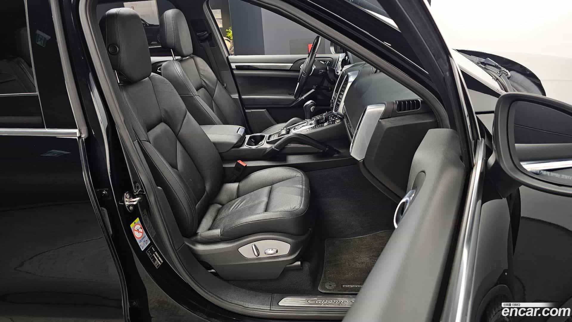 Cayenne Porsche 2012.3-OPTION-016