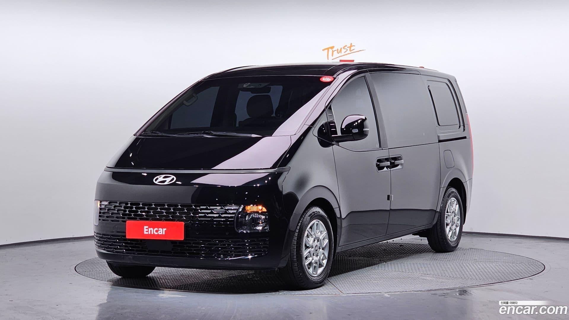 Main__Slider__Photo:Staria Hyundai 2024.9-0