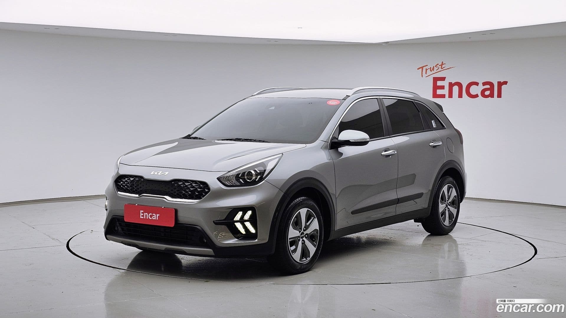 Main__Slider__Photo:Niro Kia 2021.9-0
