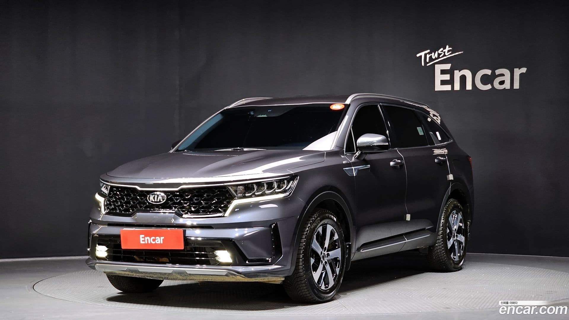 Main__Slider__Photo:Sorento Kia 2021.3-0