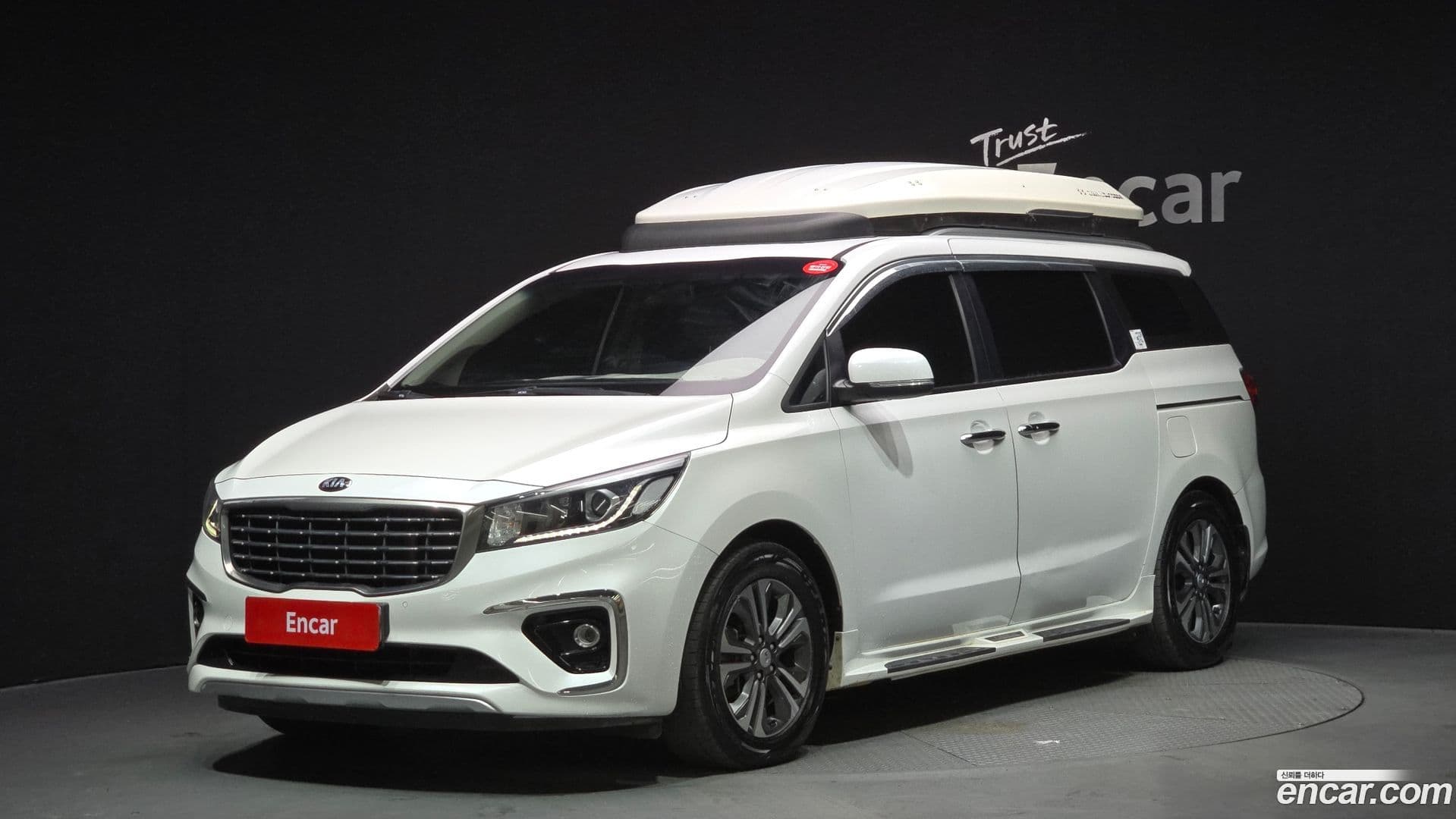 Main__Slider__Photo:Canival Kia 2019.9-0