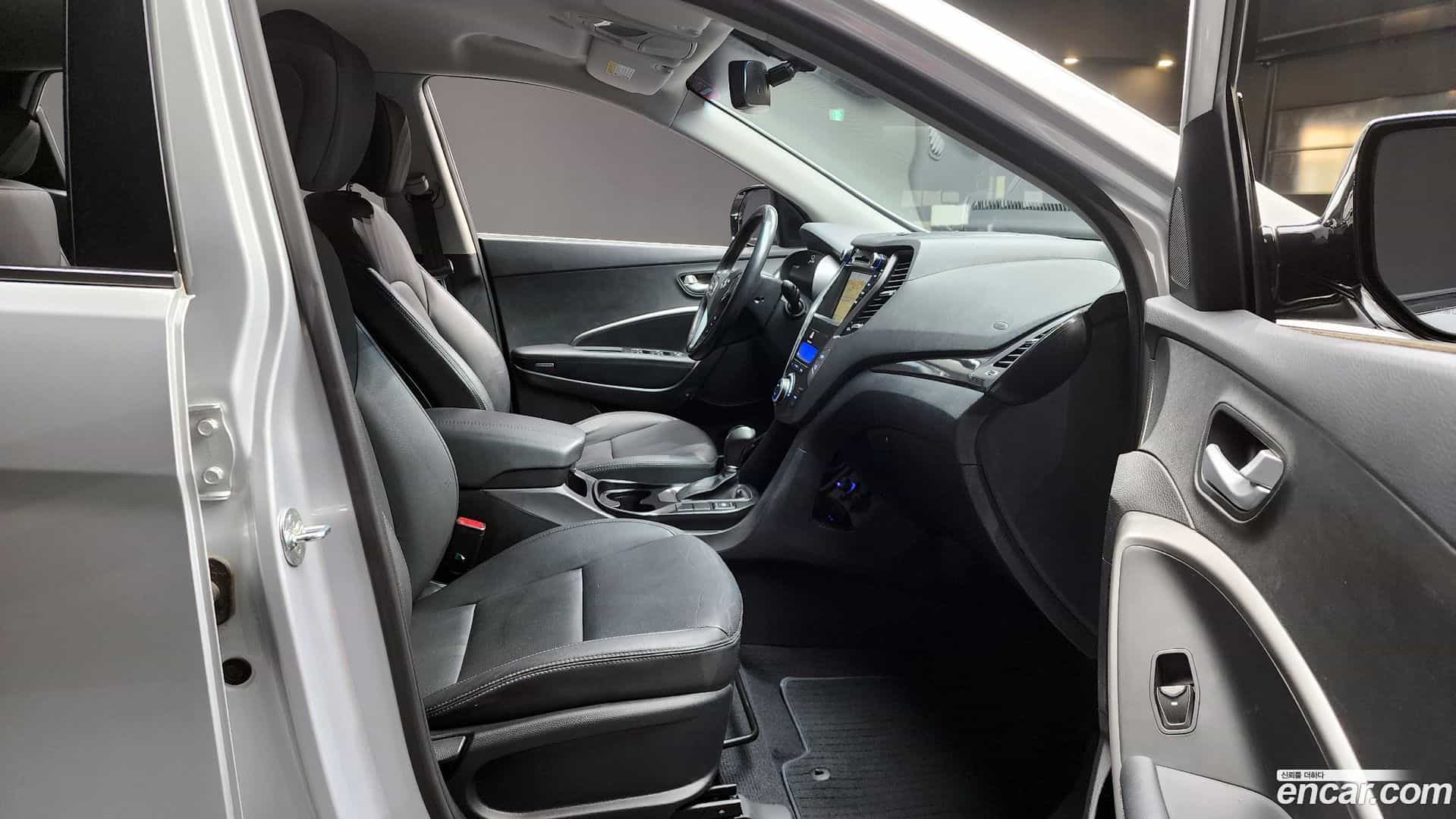 Santafe Hyundai 2014.5-INNER-010