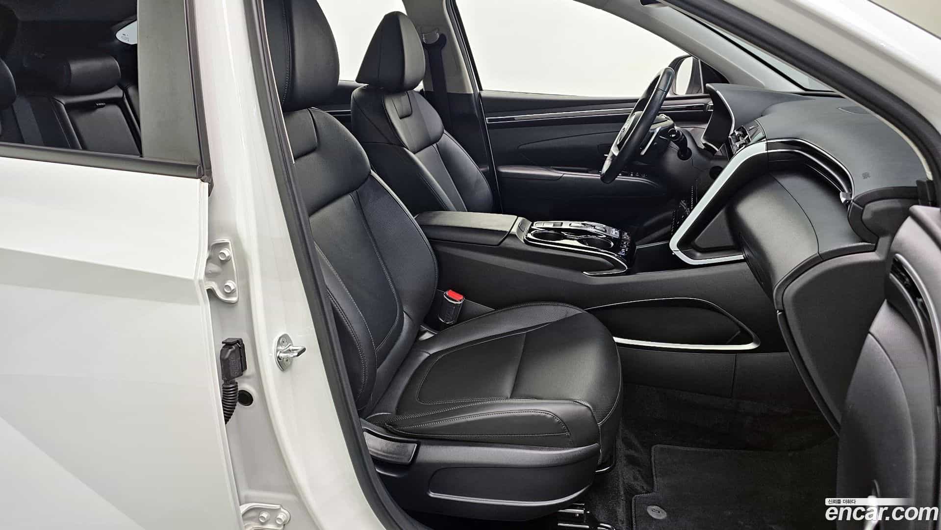 Tucson Hyundai 2023.1-INNER-010