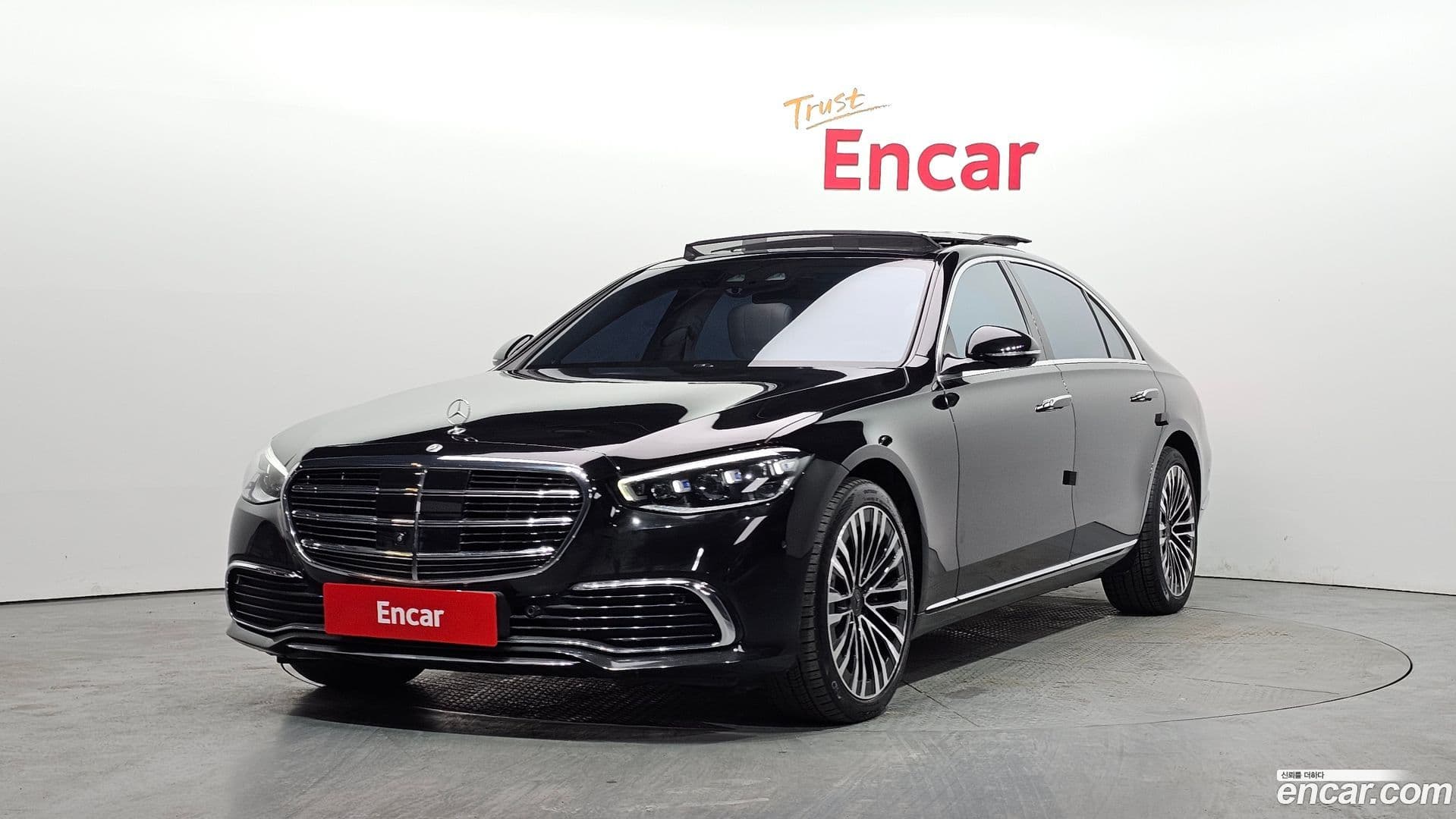 Main__Slider__Photo:S-Class Mercedes-Benz 2022.2-0