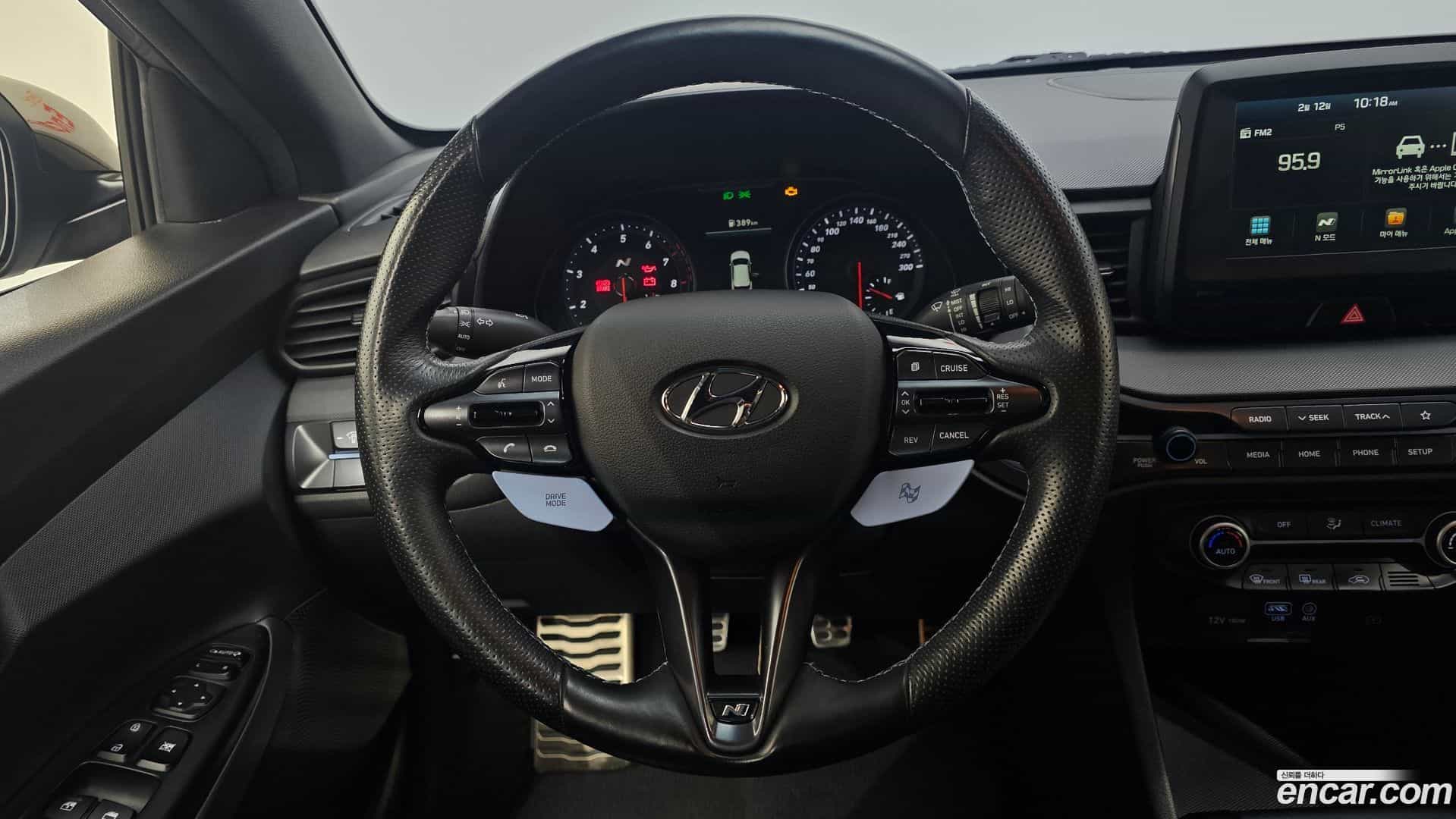 Veloster Hyundai 2018.8-OPTION-018