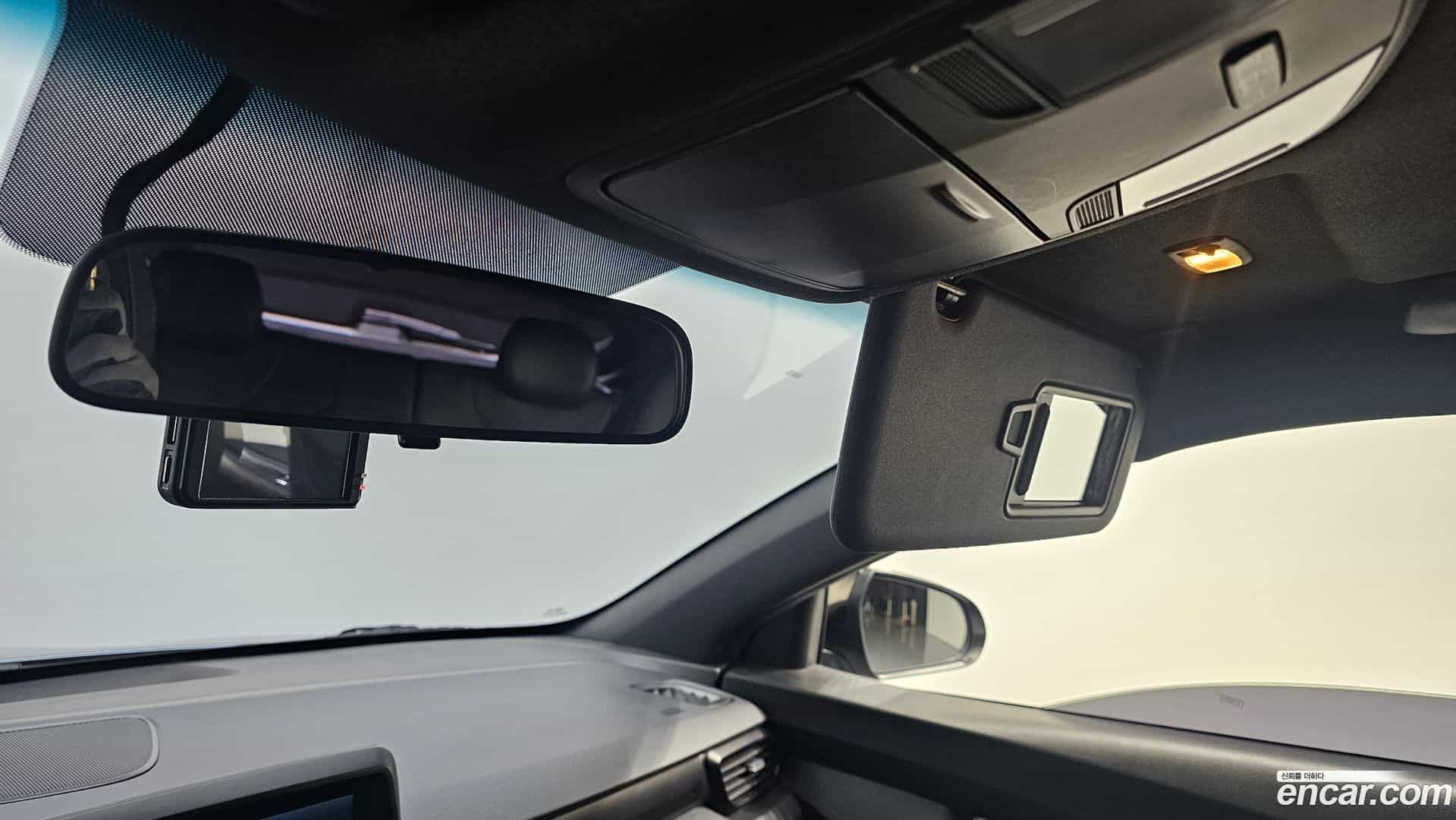 Veloster Hyundai 2018.8-OPTION-023