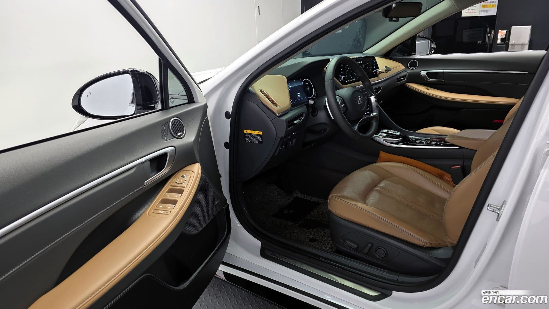 Main__Slider__Photo:Sonata Hyundai 2020.1-9