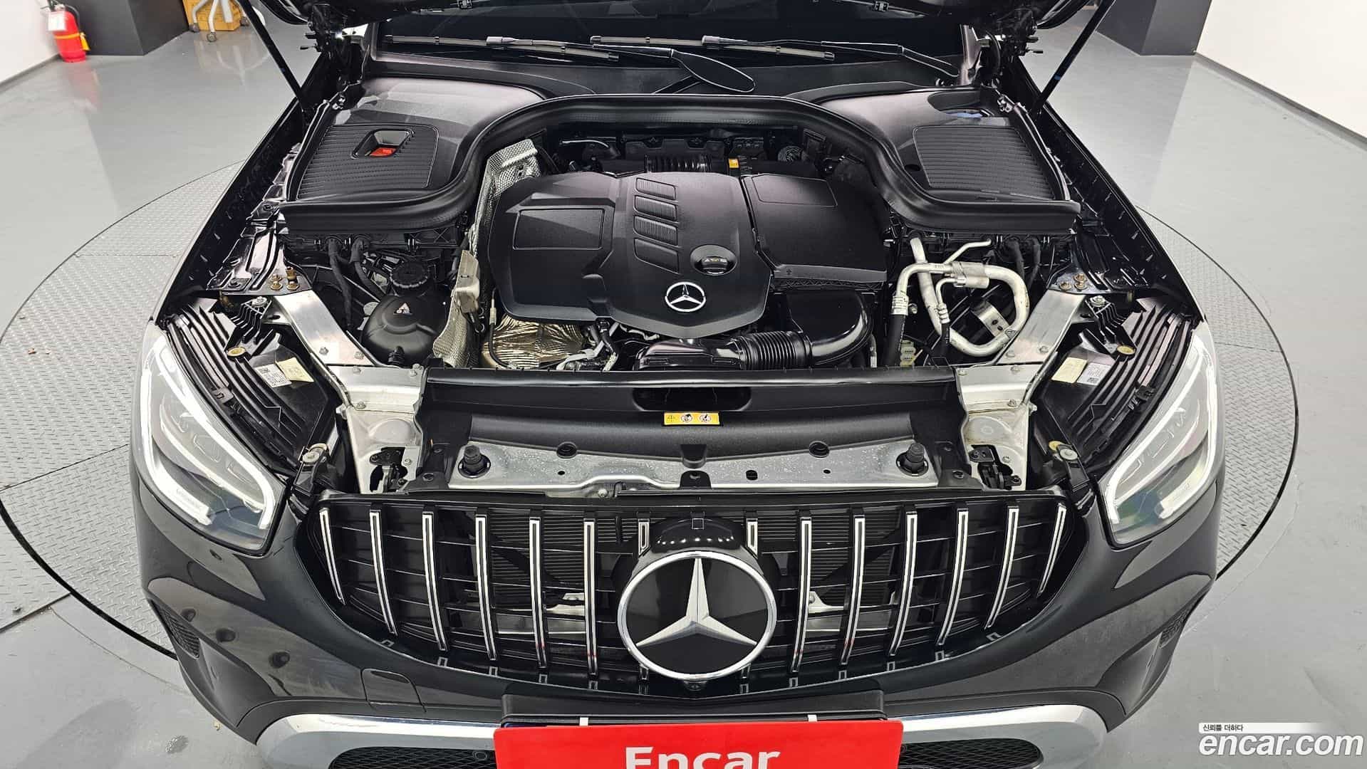 GLC-Class Mercedes-Benz 2021.3-INNER-006