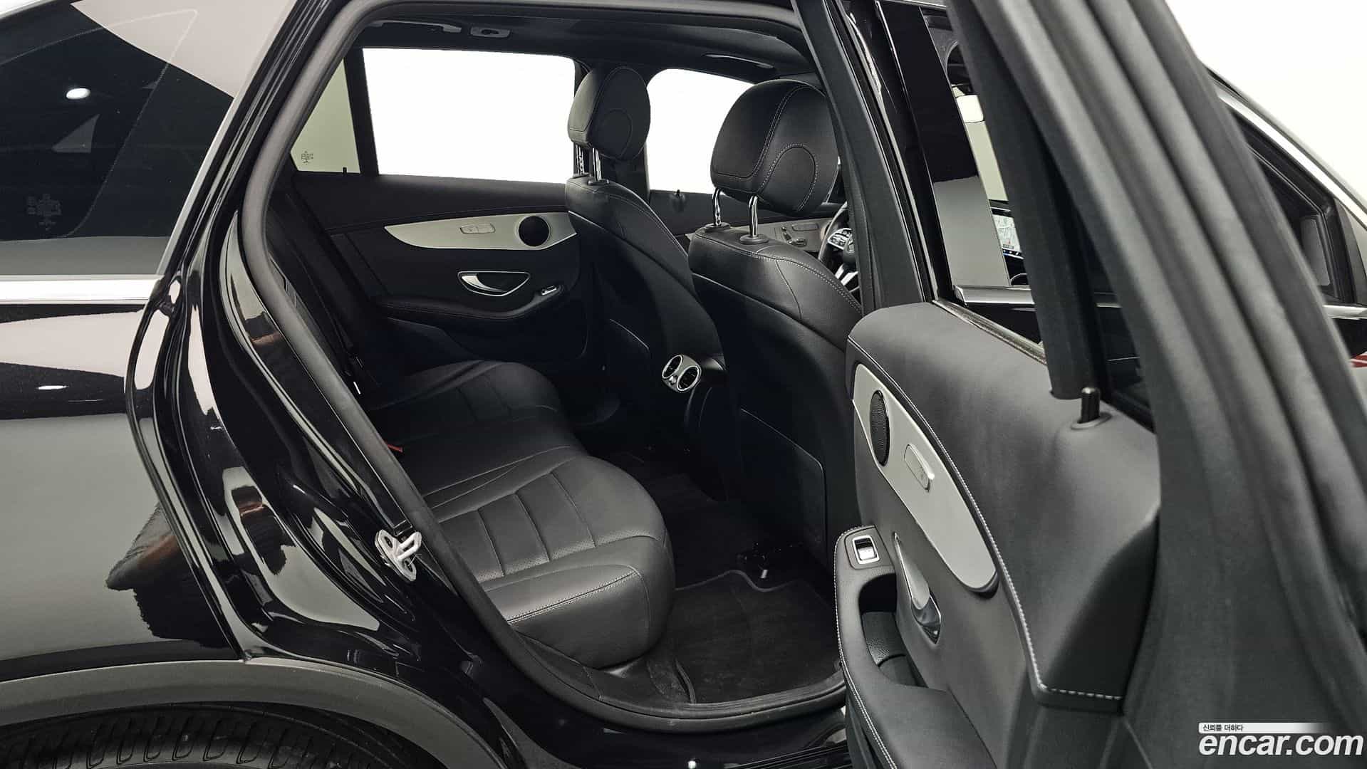 GLC-Class Mercedes-Benz 2021.3-OPTION-015