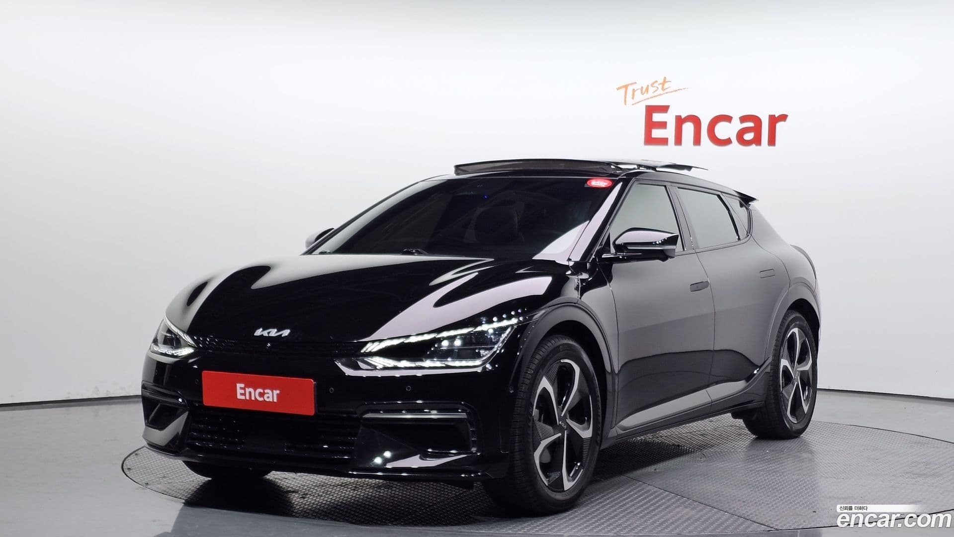 Main__Slider__Photo:EV6 Kia 2021.9-0