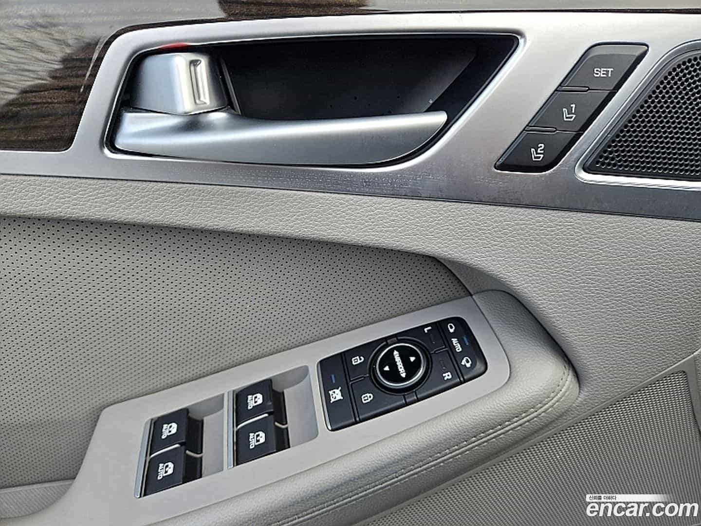 G80 Genesis 2016.11-INNER-009