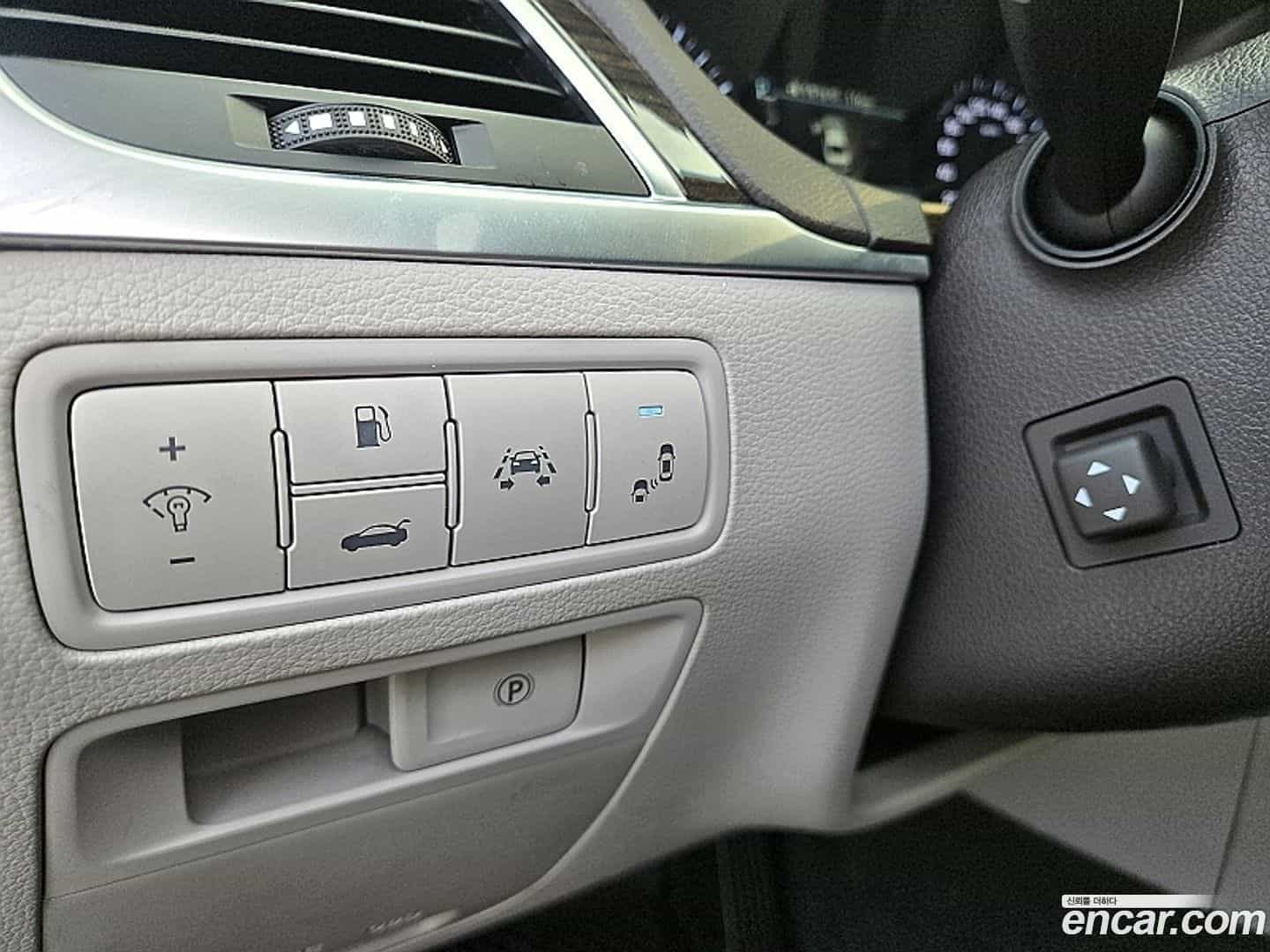 G80 Genesis 2016.11-INNER-010