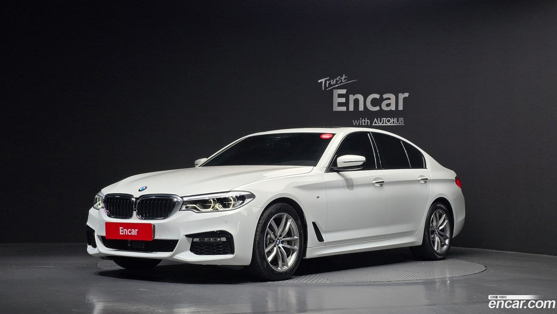 Main__Slider__Photo:5-Series BMW 2017.7-0