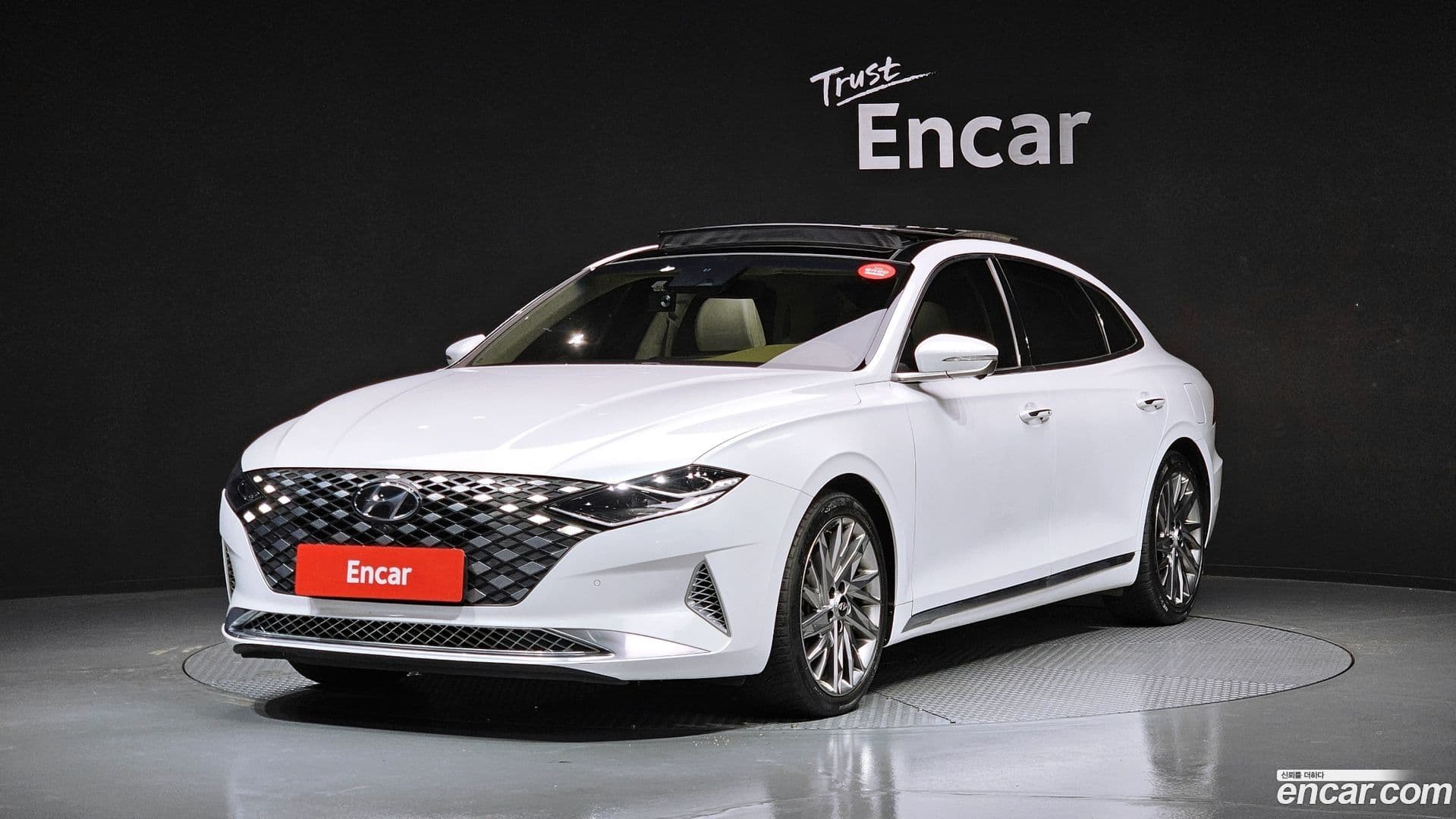 Main__Slider__Photo:Grandeur Hyundai 2020.0-0
