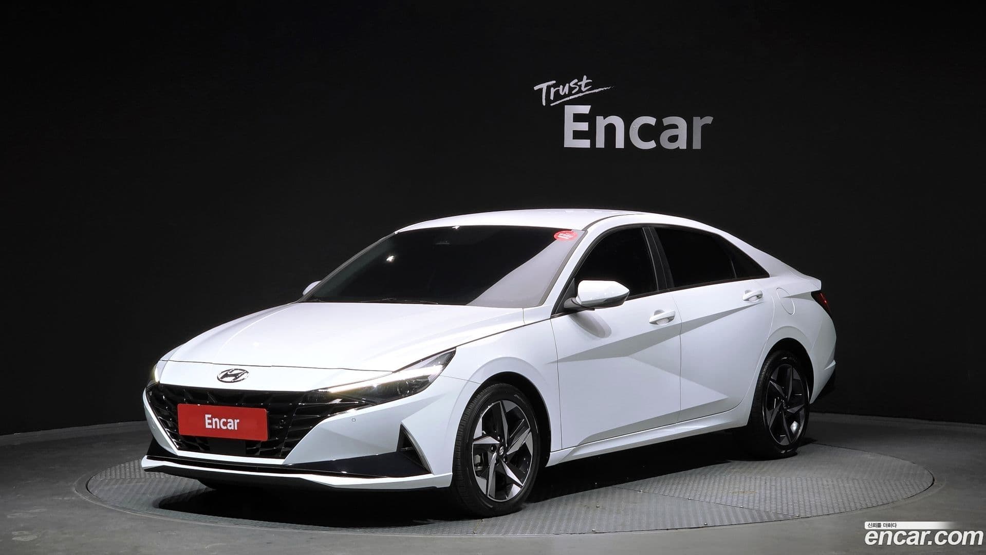 Main__Slider__Photo:AVANTE Hyundai 2022.9-0
