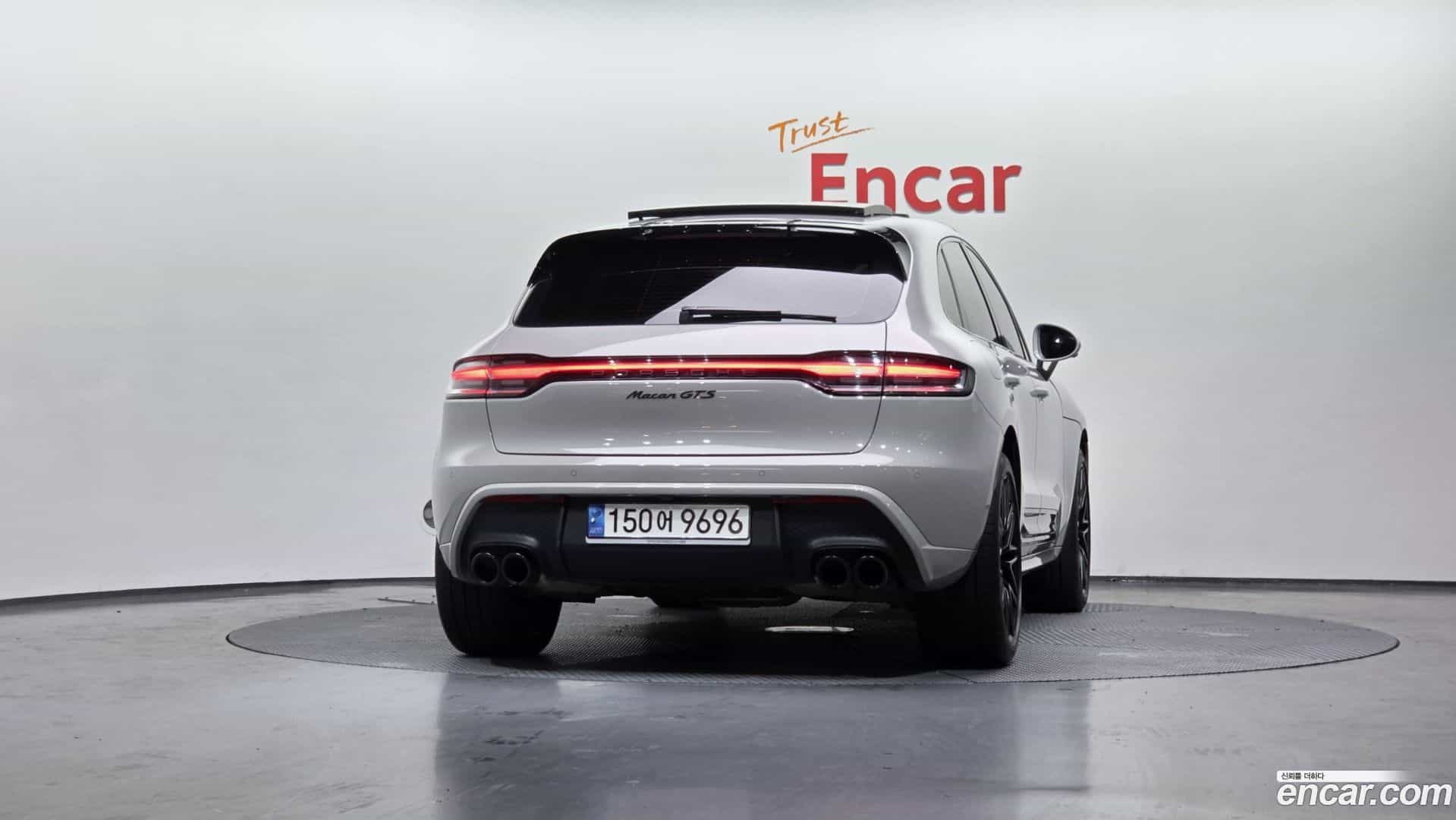 Macan Porsche 2022.11-OUTER-004