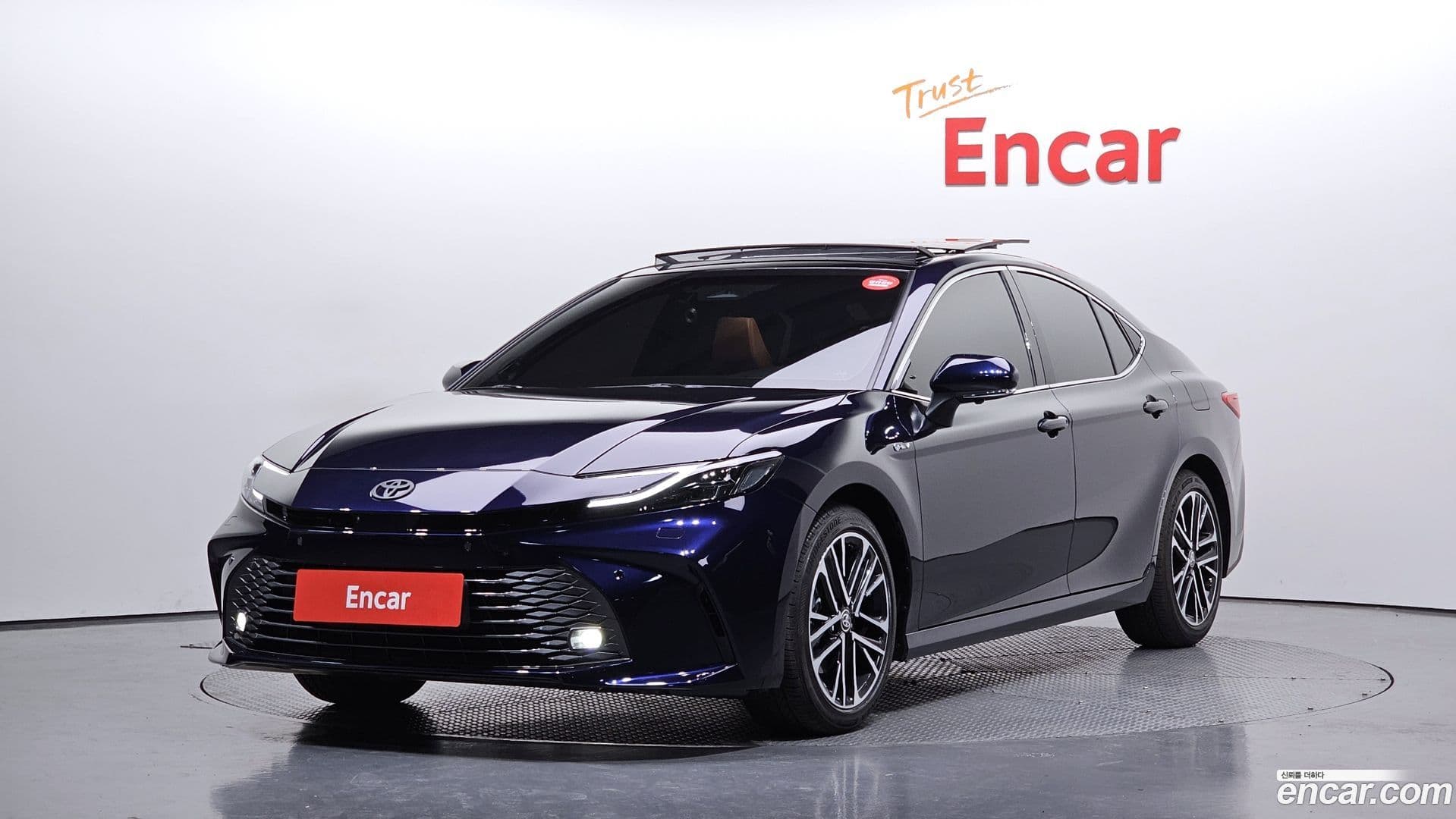 Main__Slider__Photo:Camry Toyota 2025.10-0
