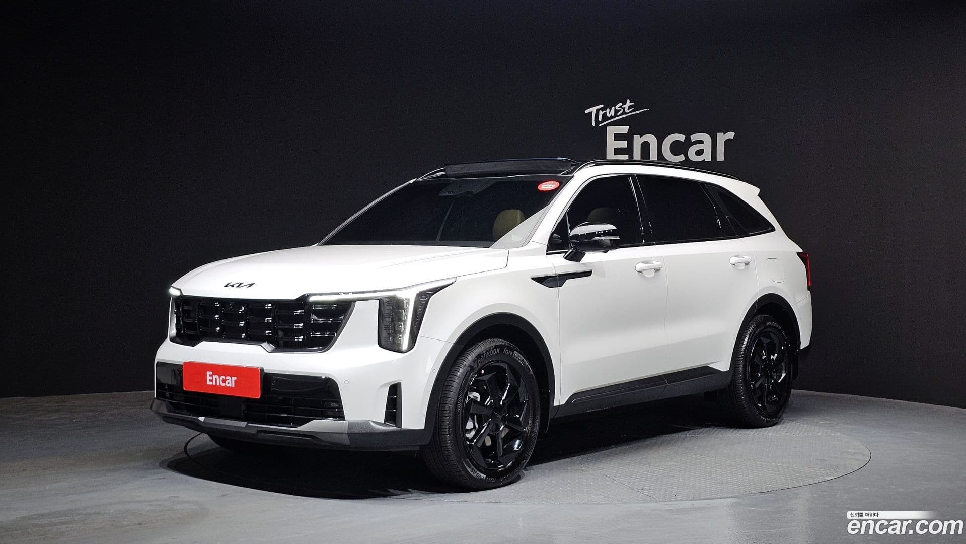 Main__Slider__Photo:Sorento Kia 2025.8-0