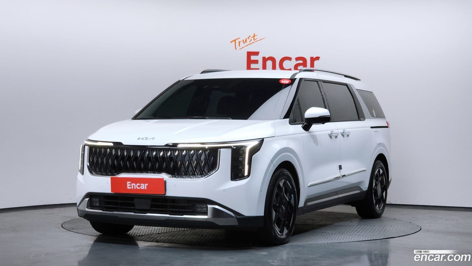 Main__Slider__Photo:Canival Kia 2024.10-0