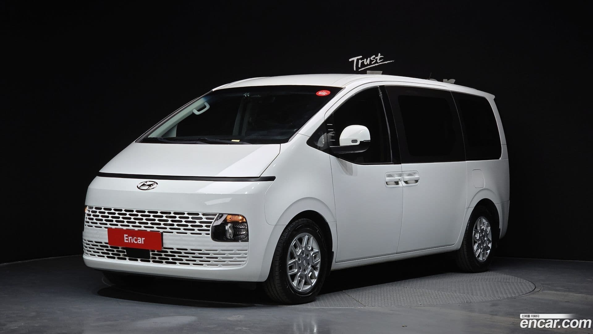 Main__Slider__Photo:Staria Hyundai 2022.3-0