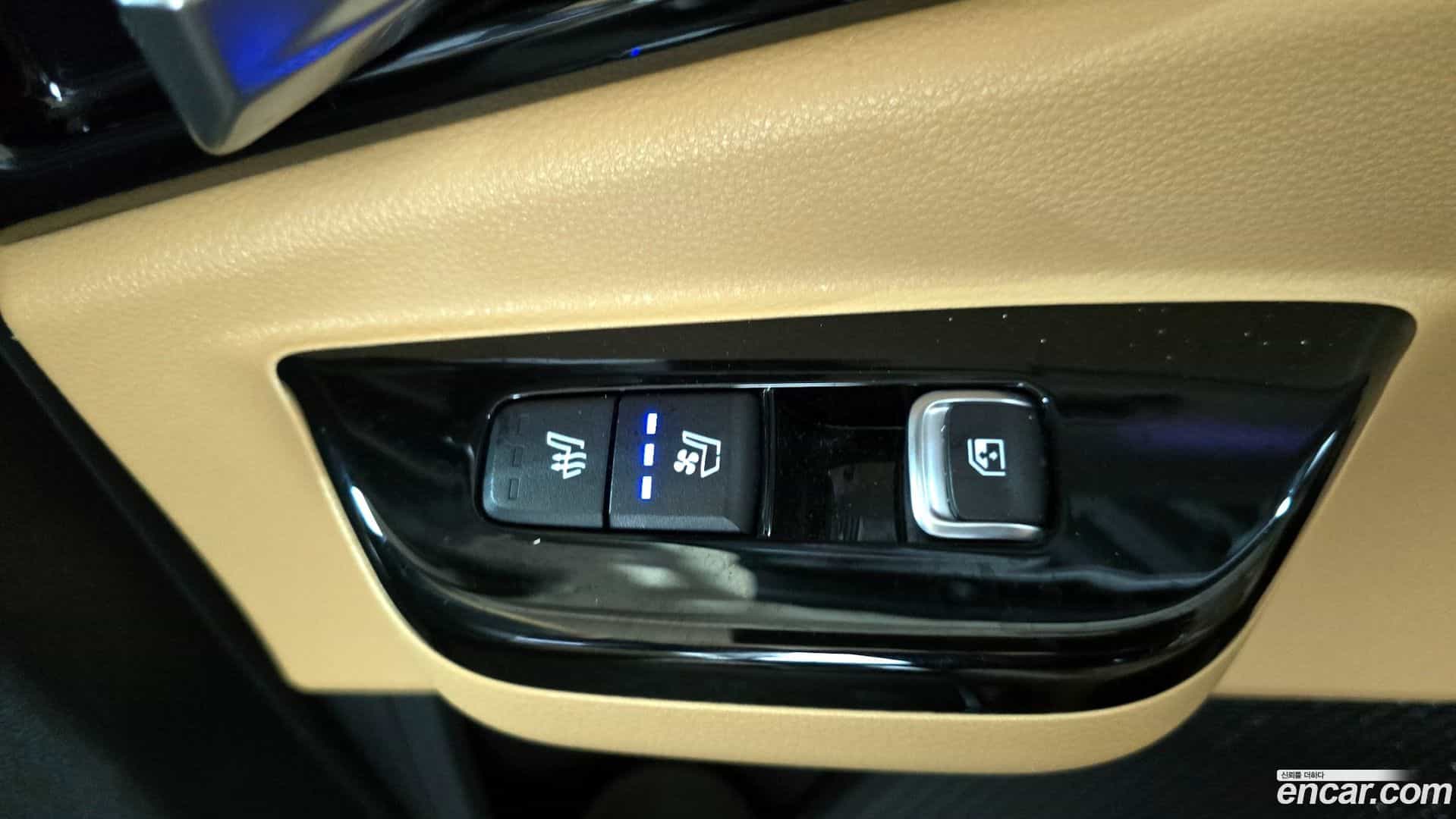 Canival Kia 2023.8-OPTION-022