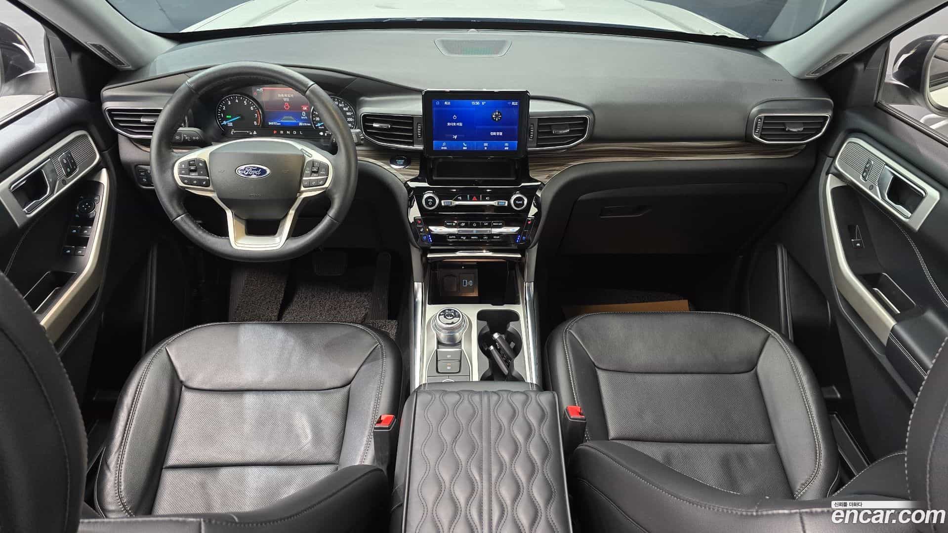 Explorer Ford 2022.11-INNER-007