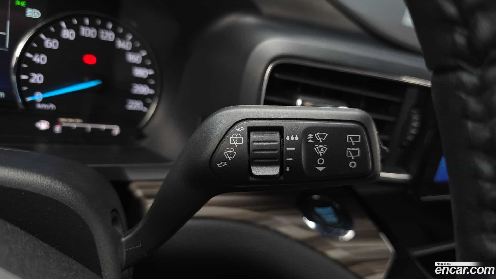 Explorer Ford 2022.11-OPTION-020