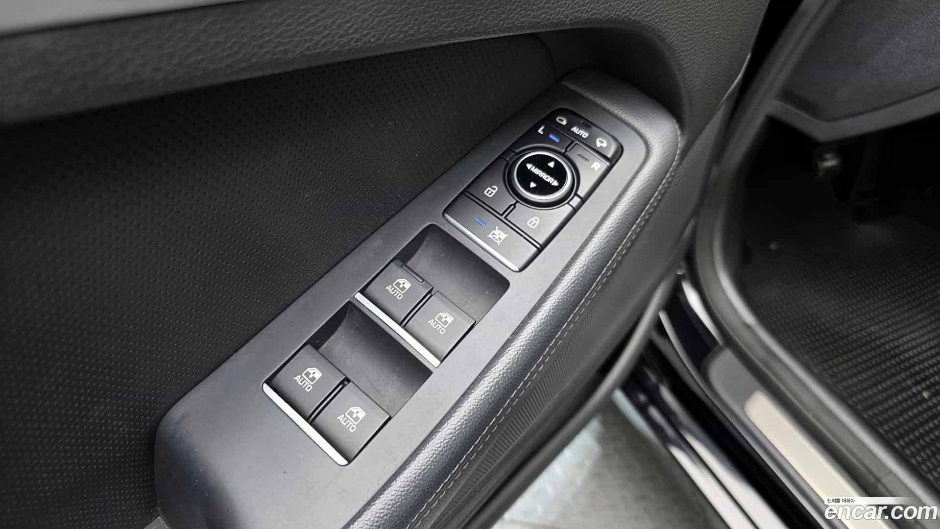 Genesis Hyundai 2014.9-OPTION-021