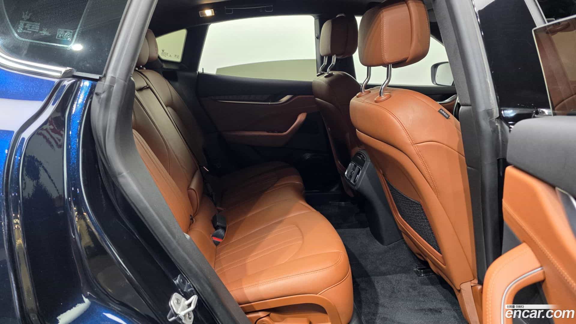 Levante Maserati 2022.11-OPTION-016