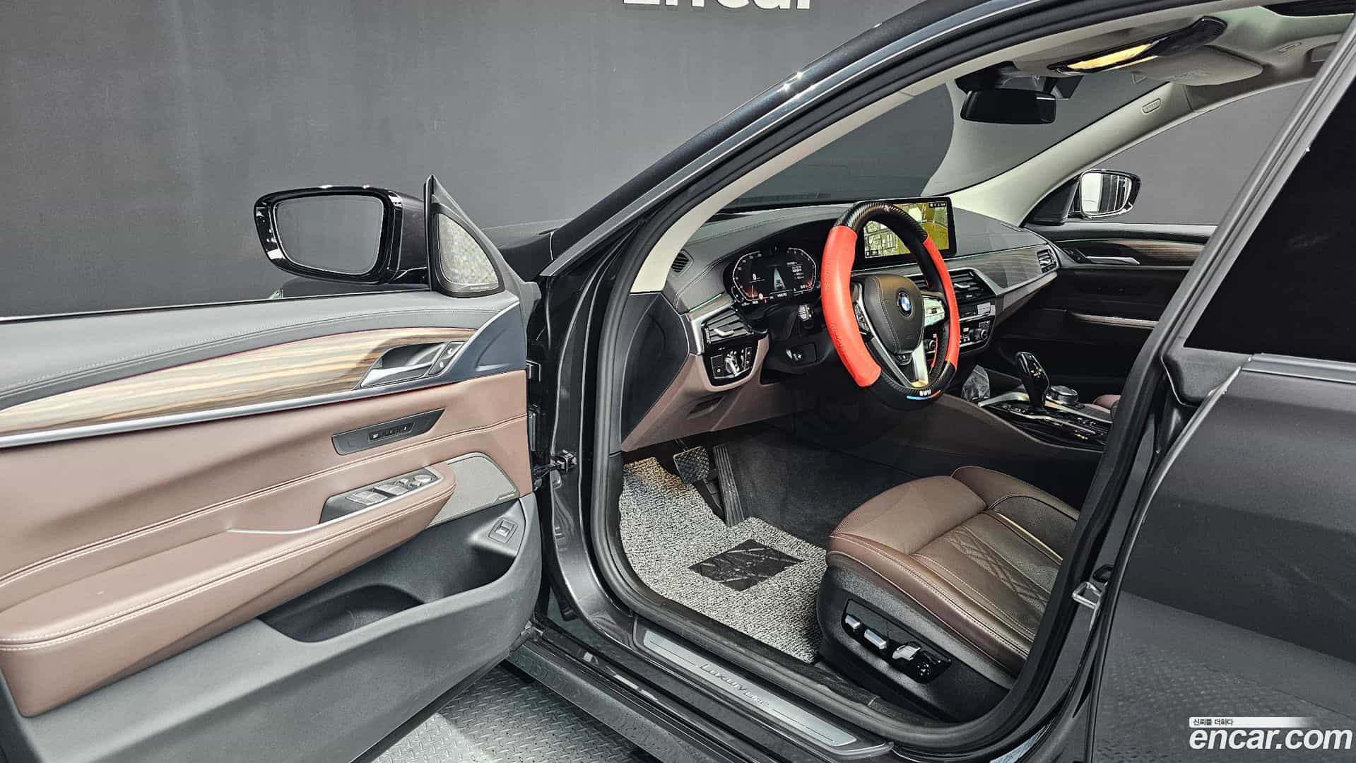 Gran Turismo BMW 2022.8-INNER-010