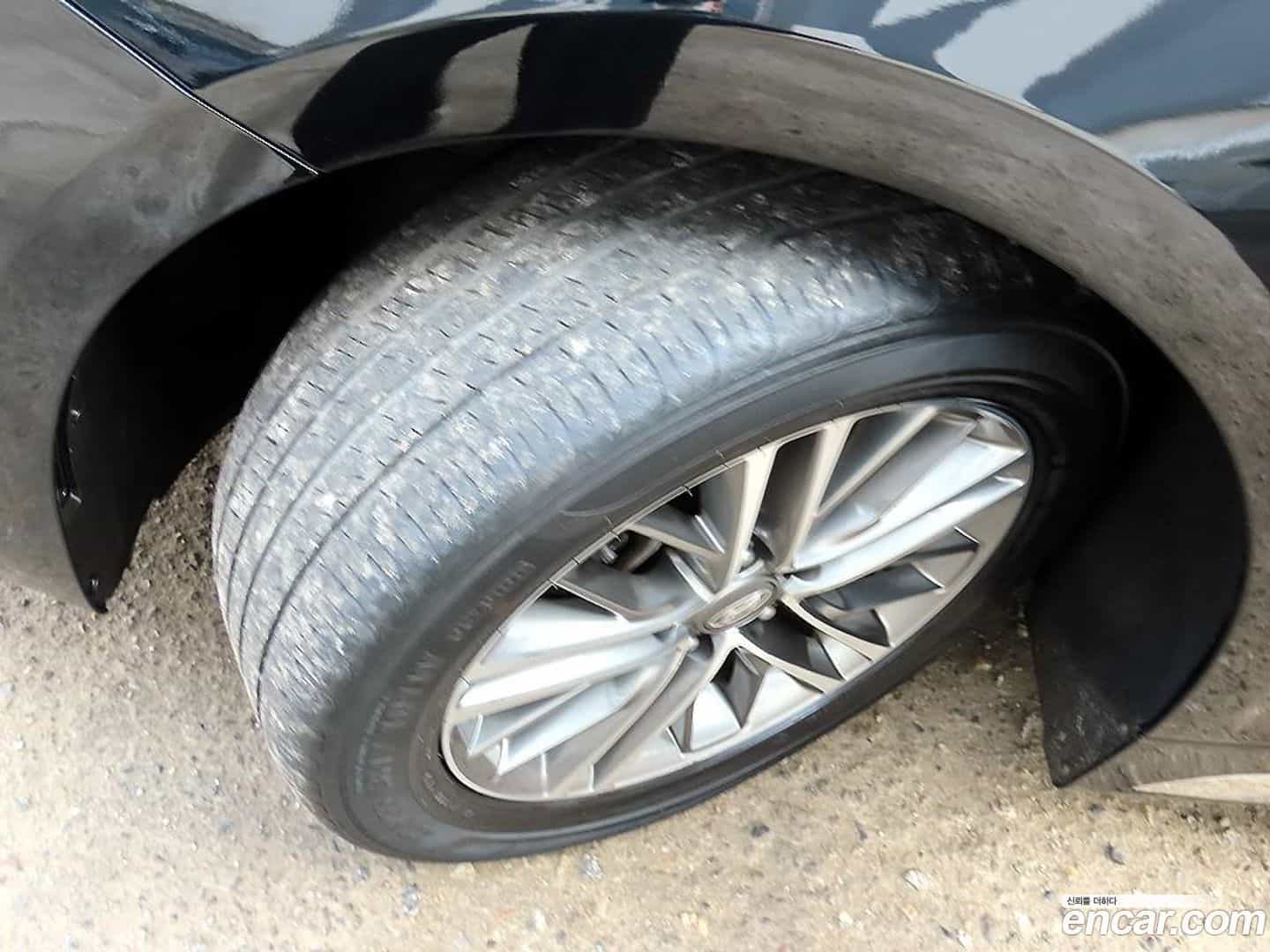 Grandeur Hyundai 2018.1-OPTION-024