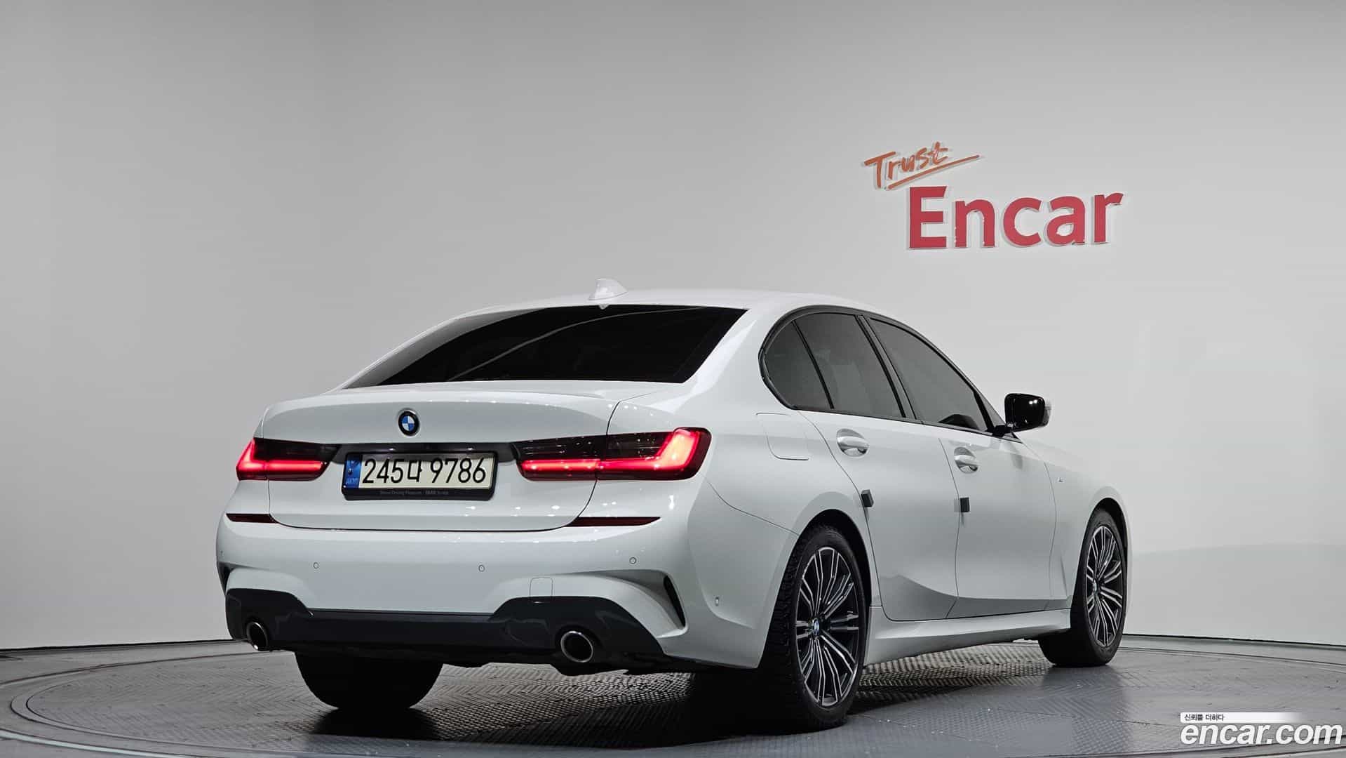 3-Series BMW 2021.0-OUTER-002