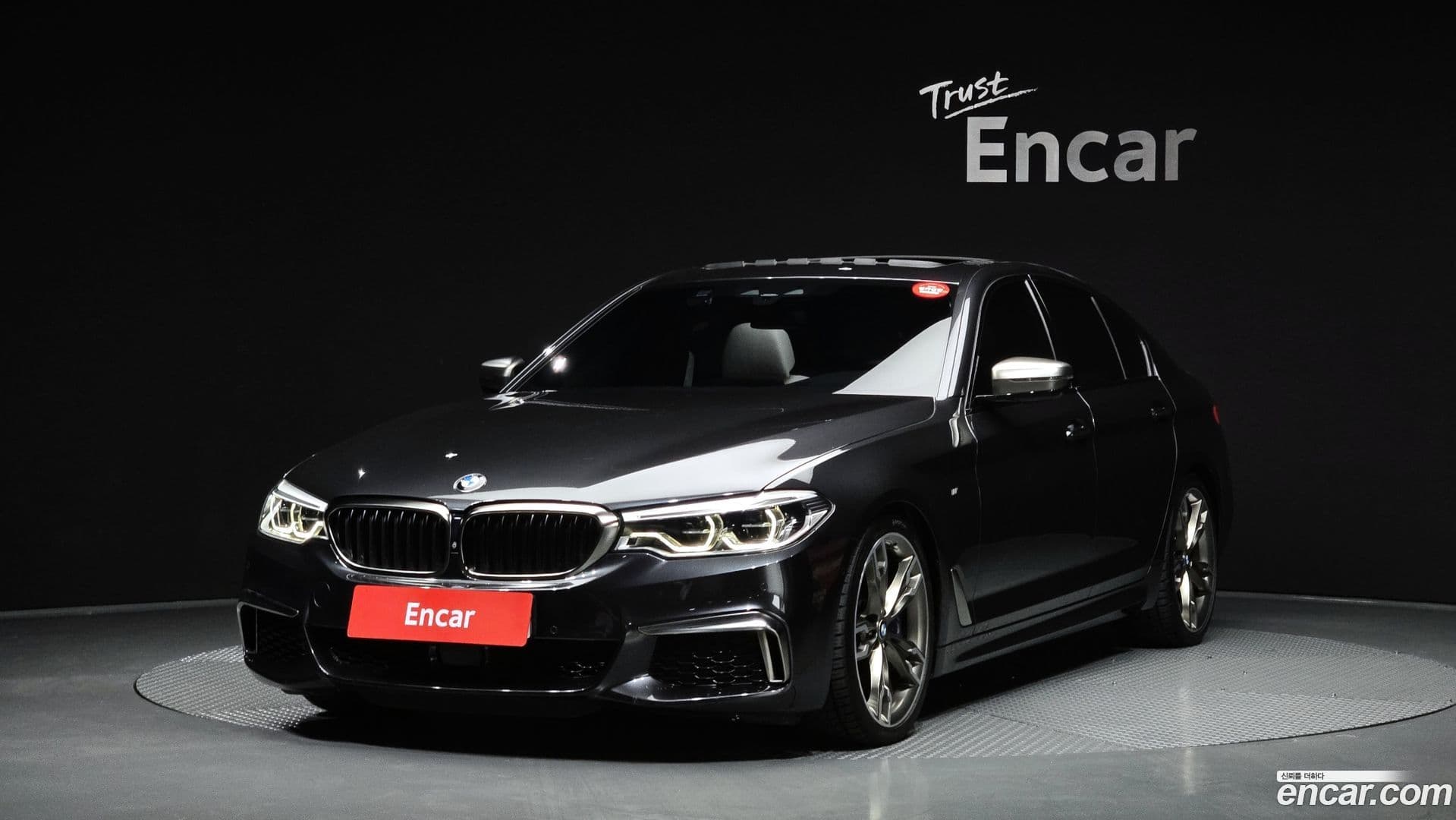 Main__Slider__Photo:5-Series BMW 2018.11-0