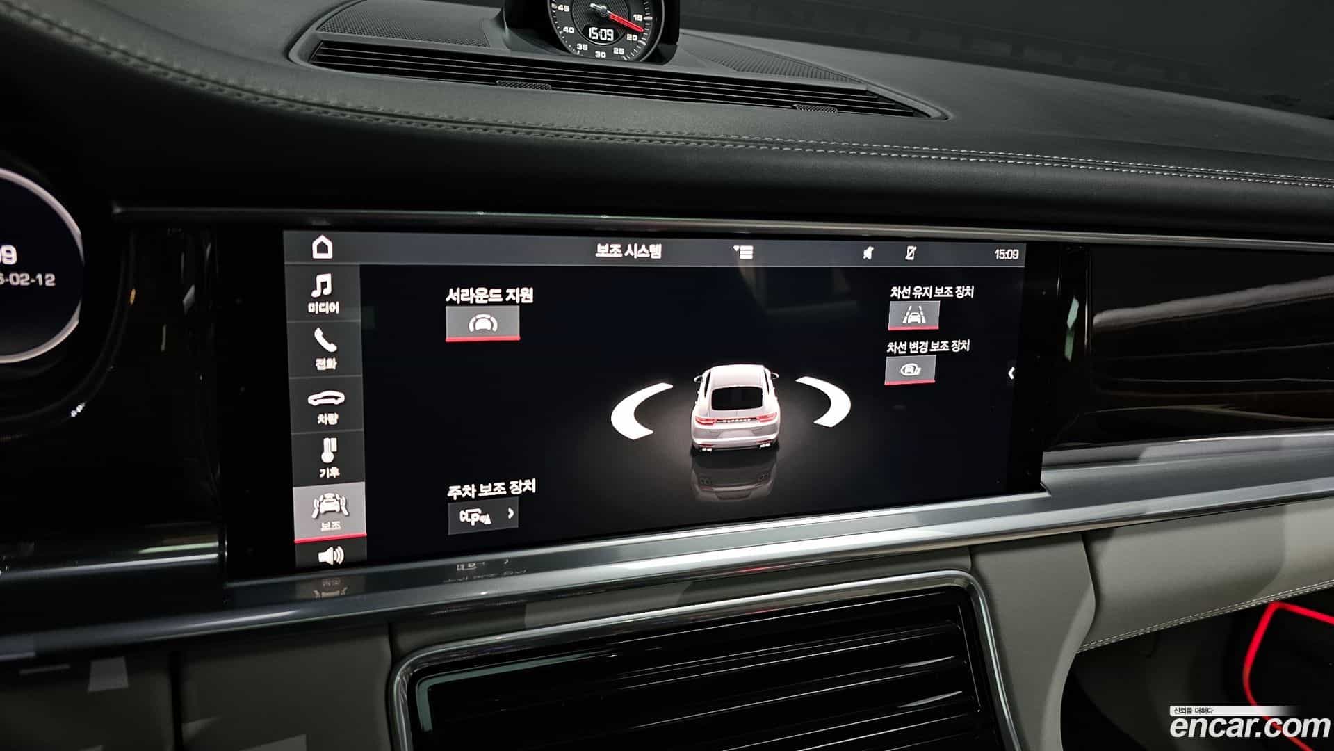 Panamera Porsche 2019.4-OPTION-021